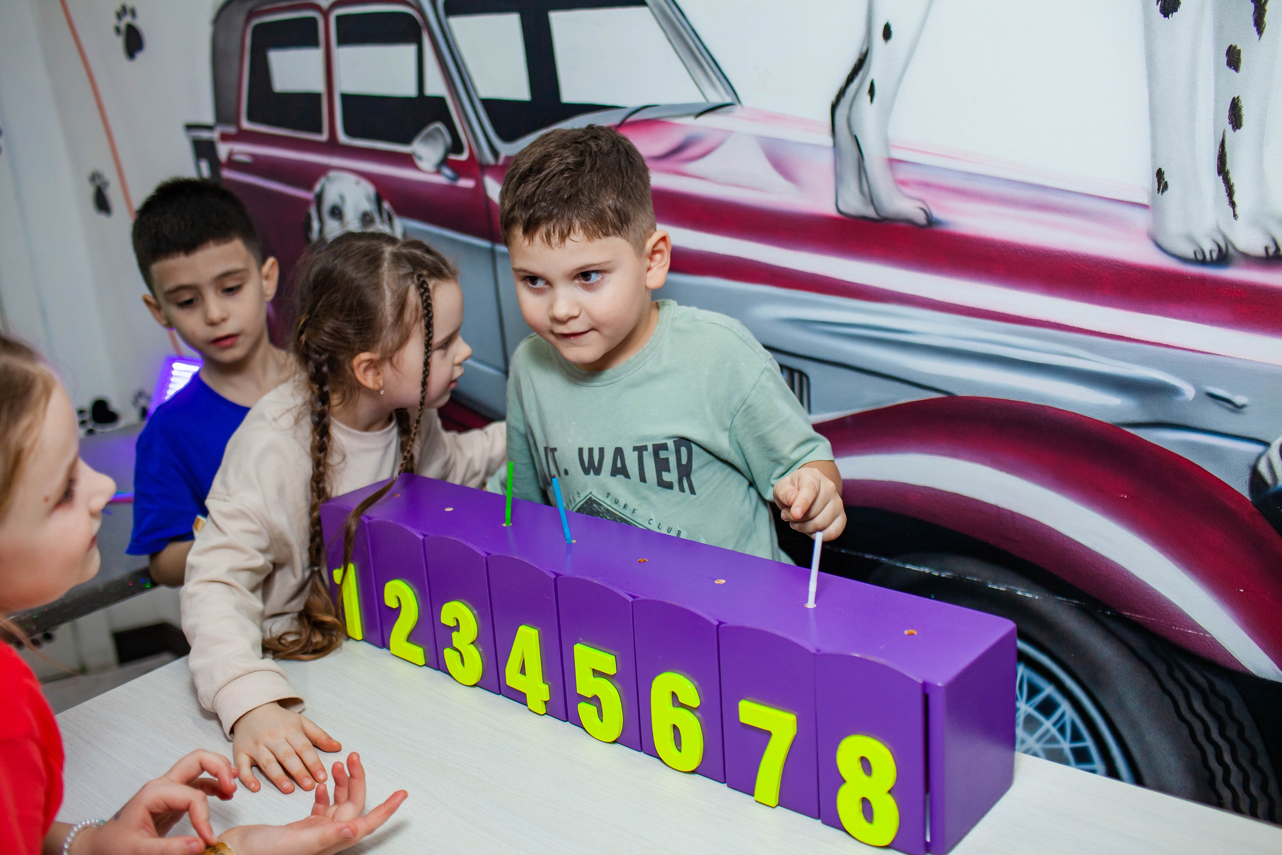 Неон Челендж День рождения Ярослава. Детский и семейный фотограф в Санкт-Петербурге Елизавета Сорокина