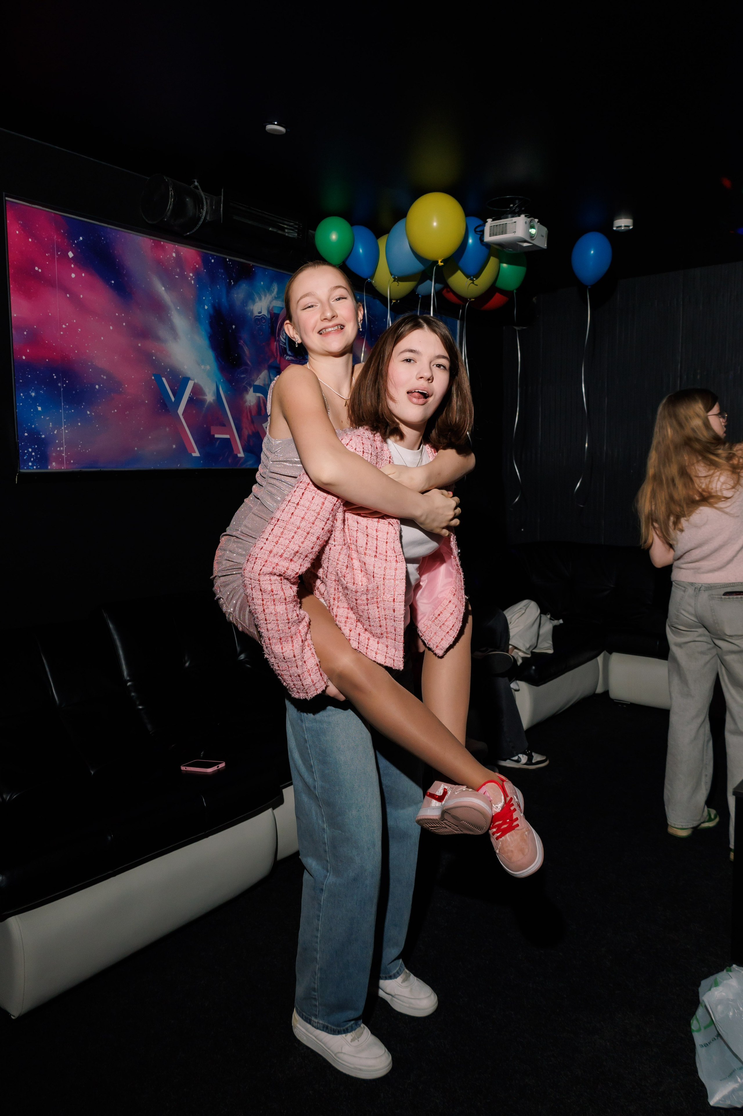 День Рождения в караоке. Фотограф в Москве Дмитрий Емельянов