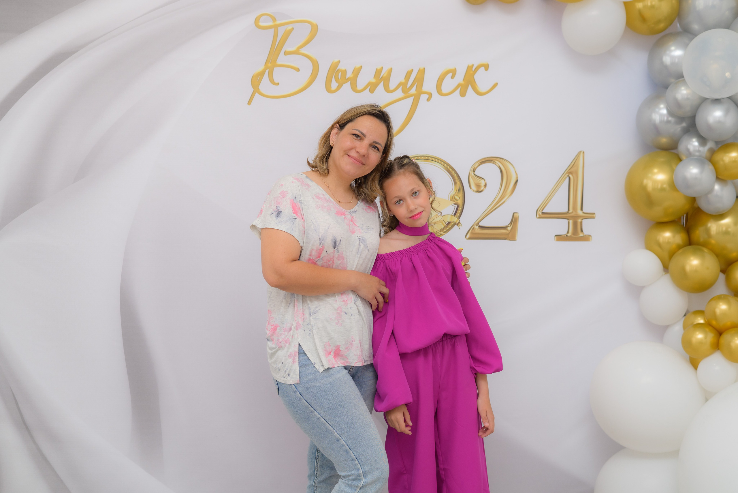 Выпускной 4классы. Выпускные книги Анапа Новороссийск Краснодар