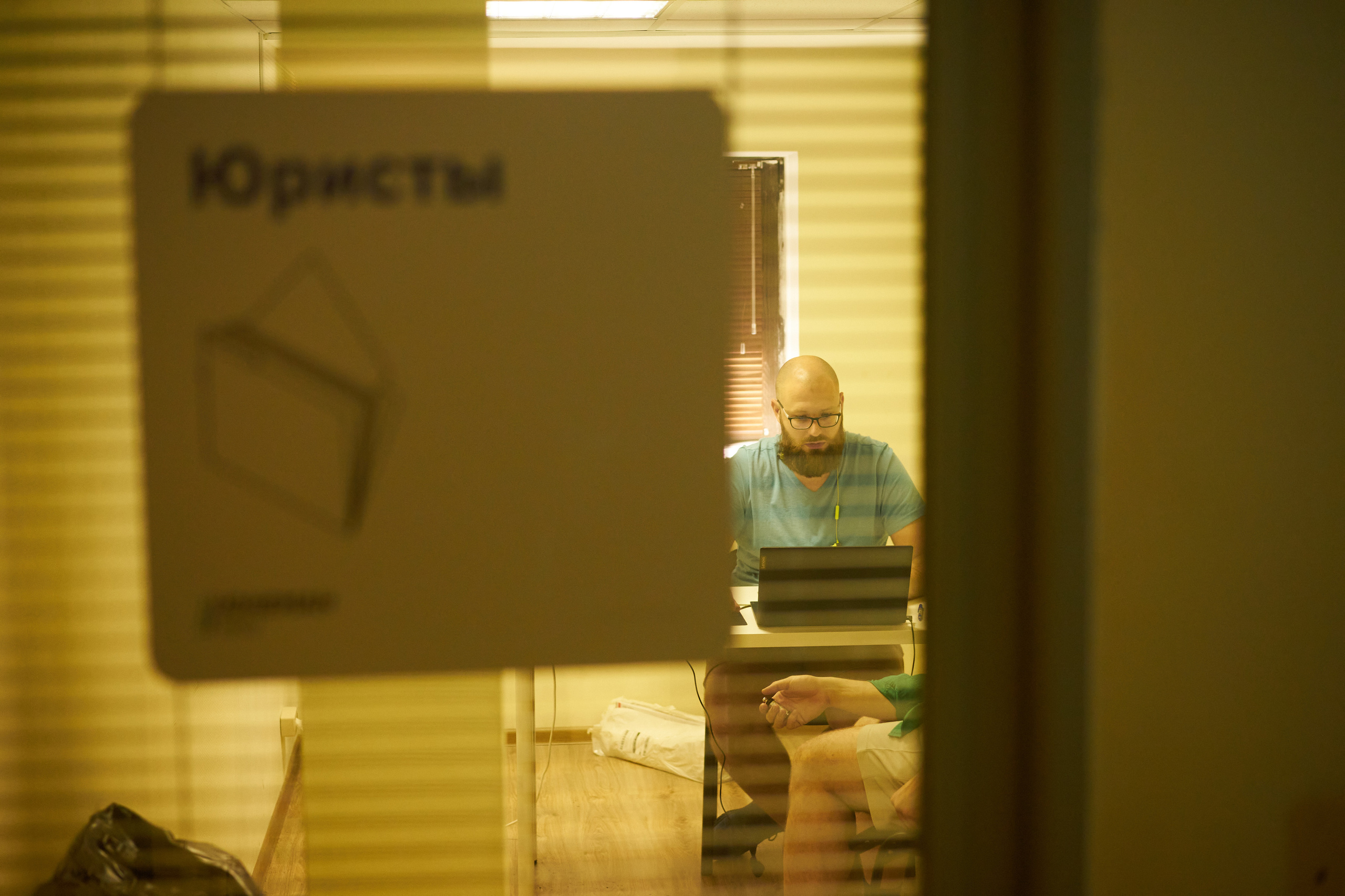 Фотограф Валерий Теневой: Компания в Госдуму 2021: Роман Юнеман