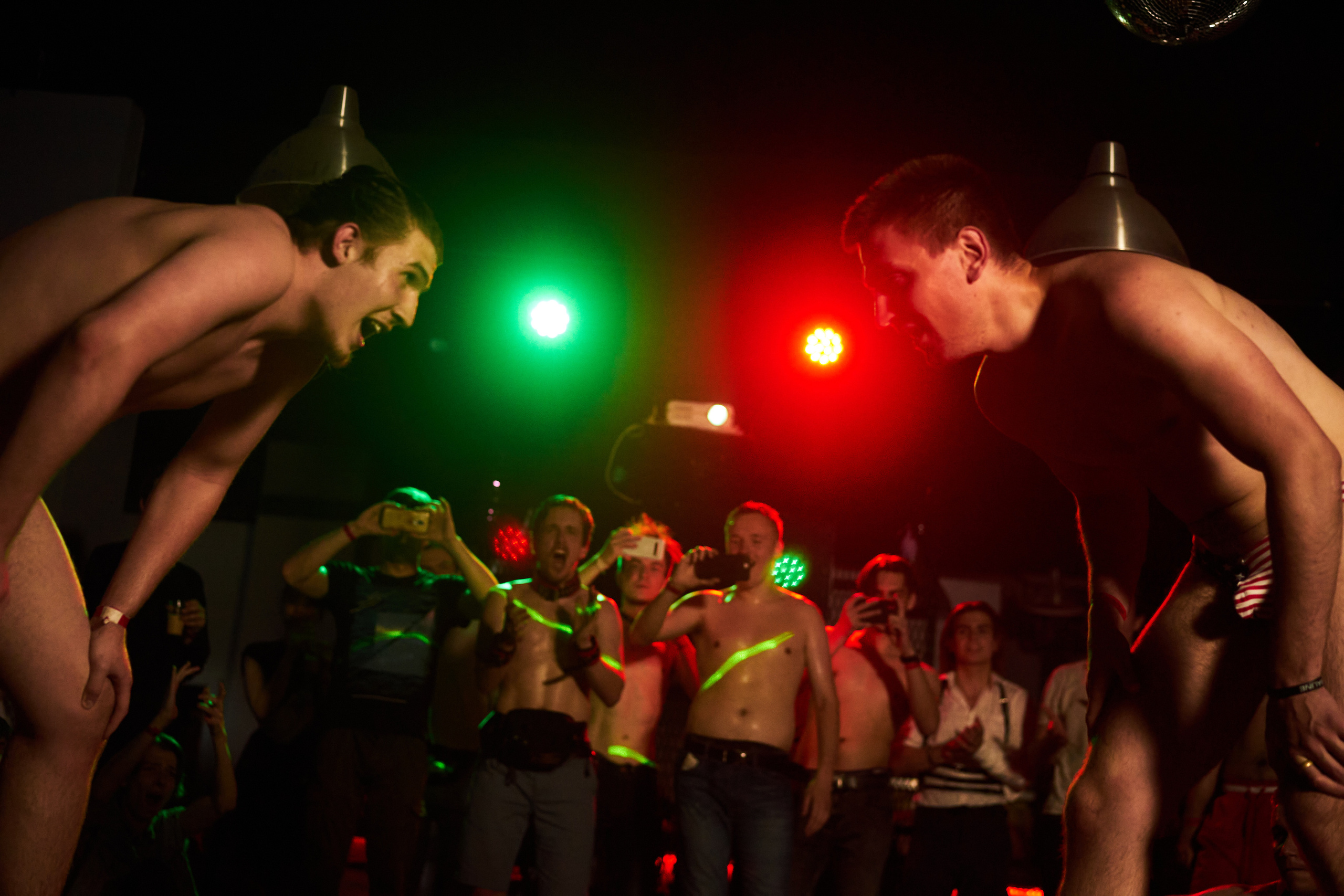 Фотограф Валерий Теневой: THE WRONG DOOR: MOSCOW — 2021