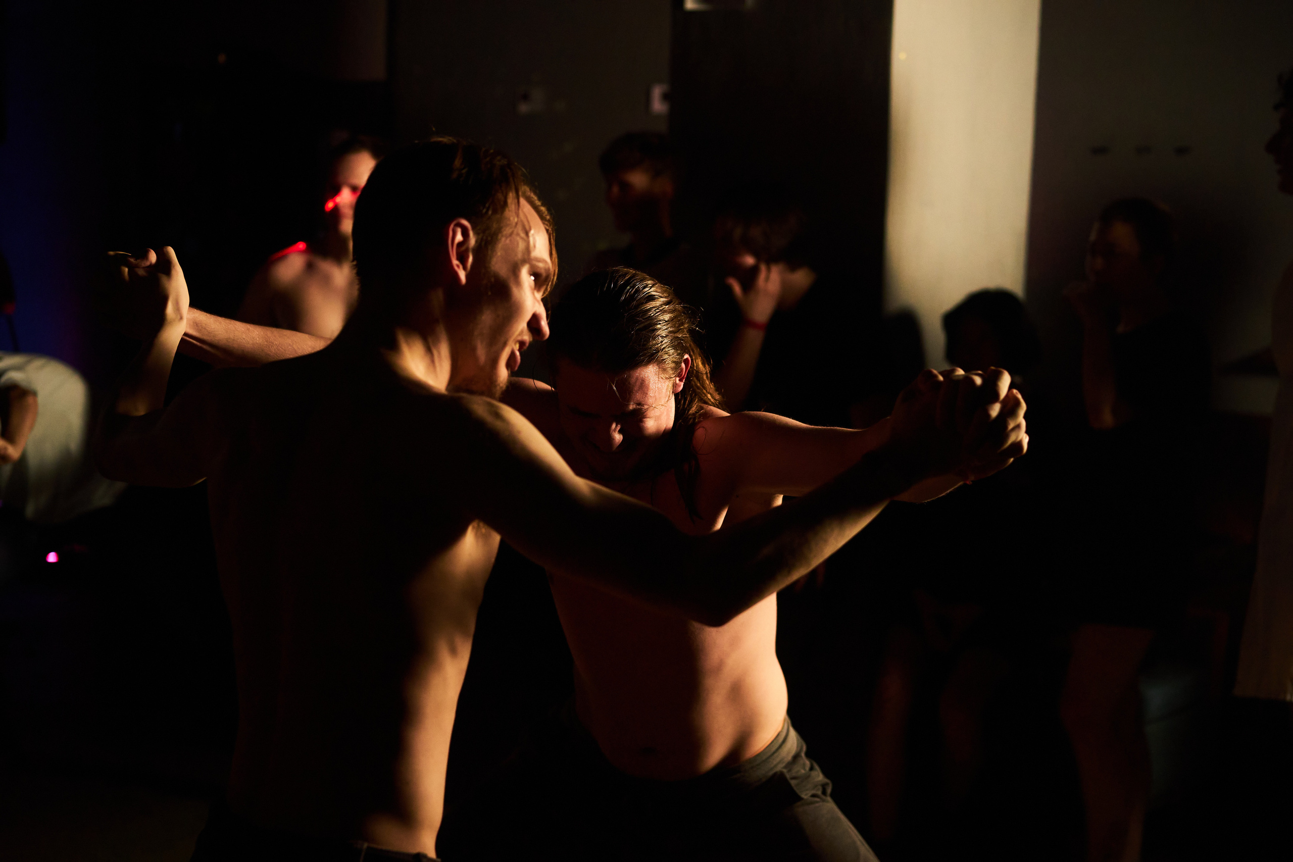 Фотограф Валерий Теневой: THE WRONG DOOR: MOSCOW — 2021