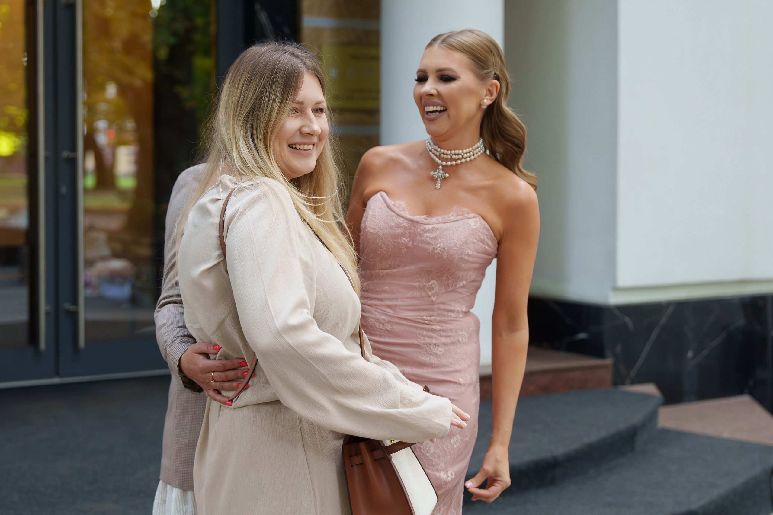 BY OLGA KIRIENKO. Свадебный и репортажный фотограф Элина Козырьянова