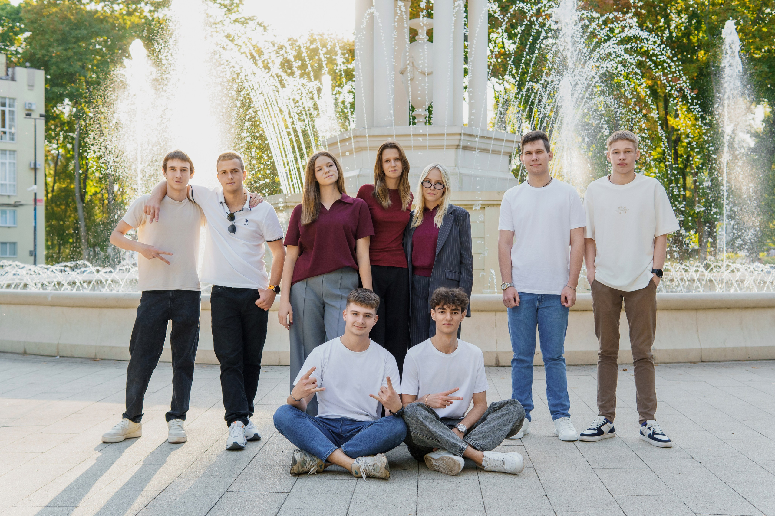 Локация для коллективных кадров № 6. Выпускные альбомы клевербук Воронеж