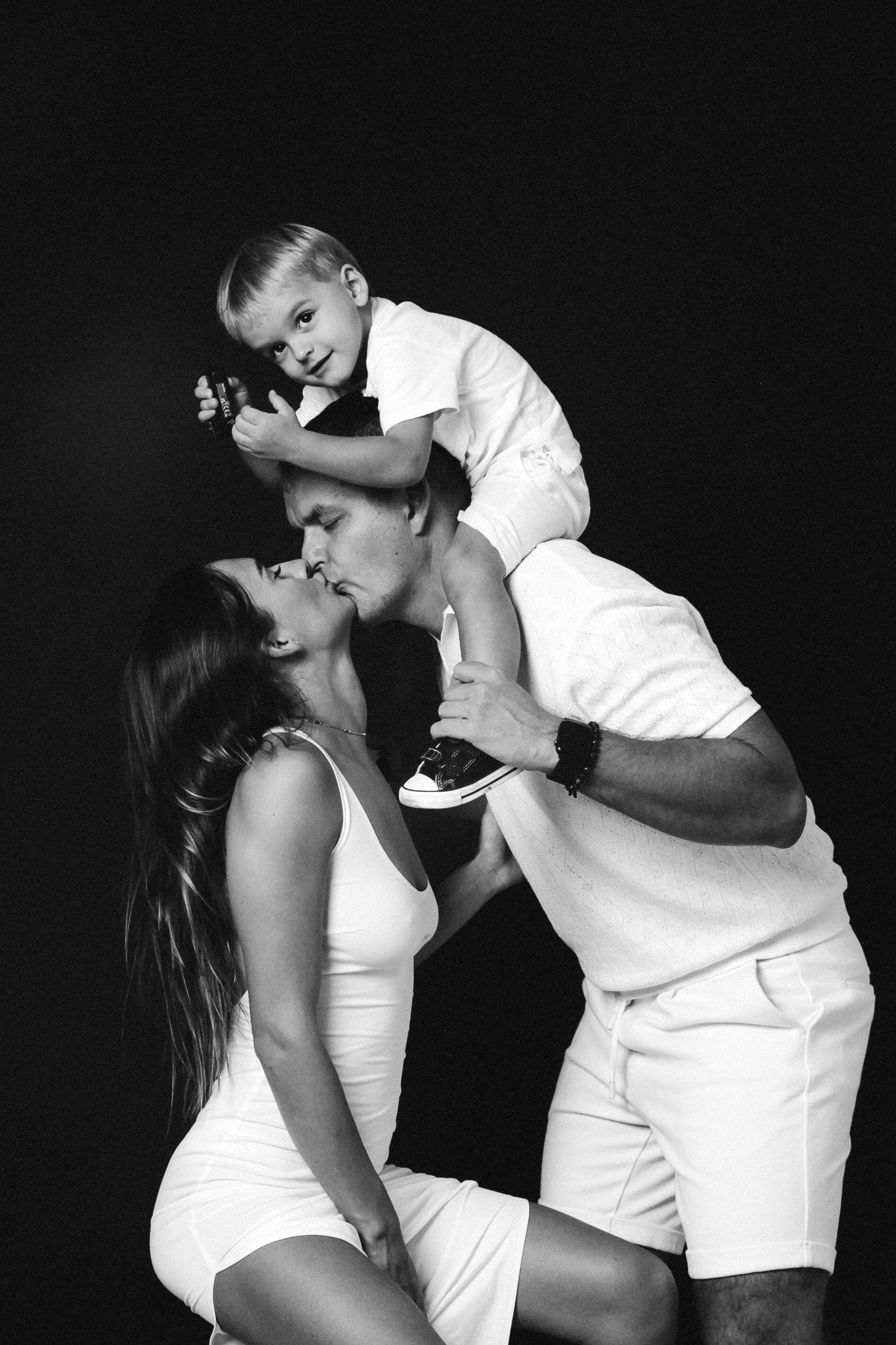 Фотостудия в Самаре. Фотостудия без фотографа. Автопортретная Самара