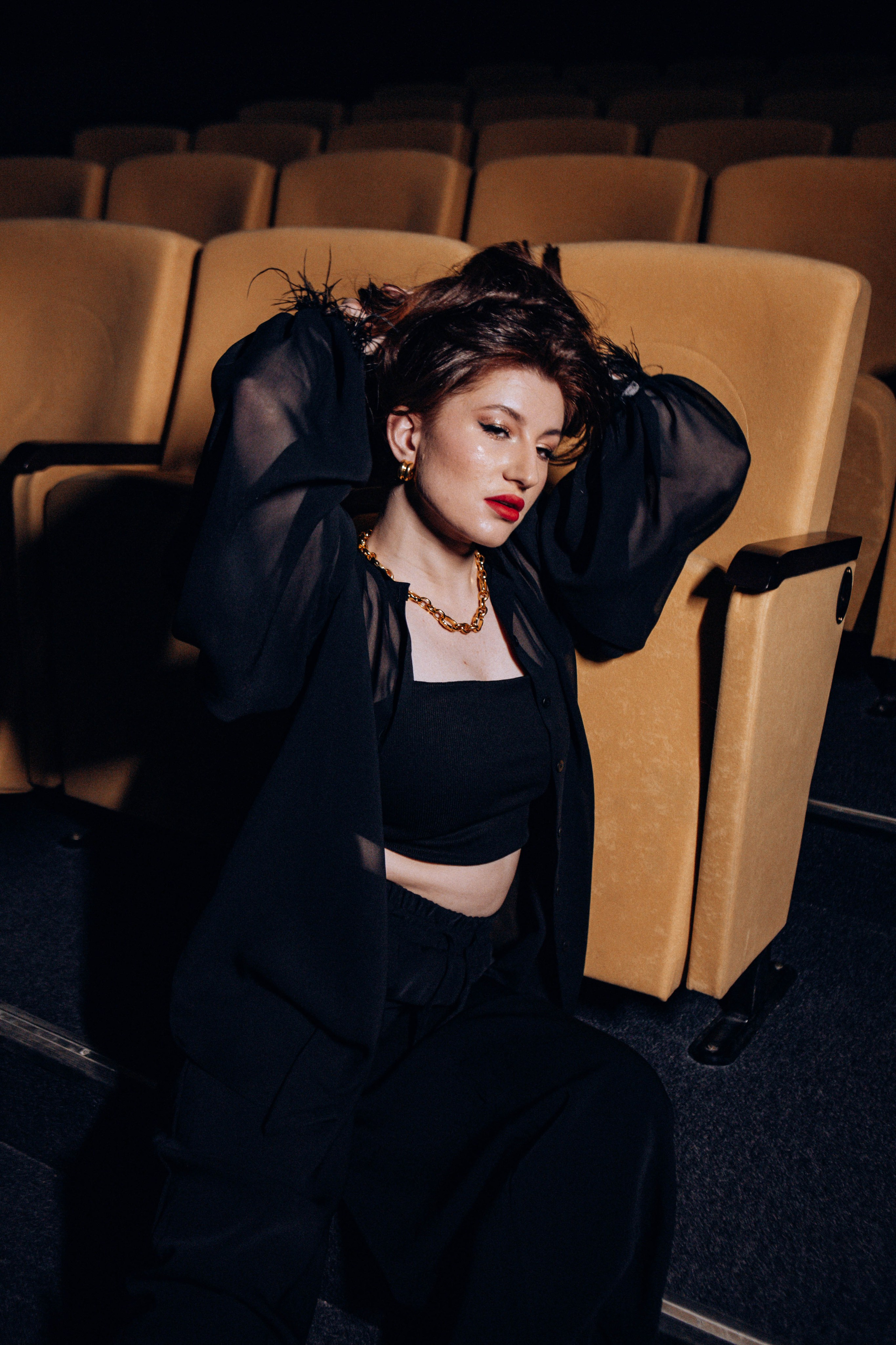 Катя. Контакты