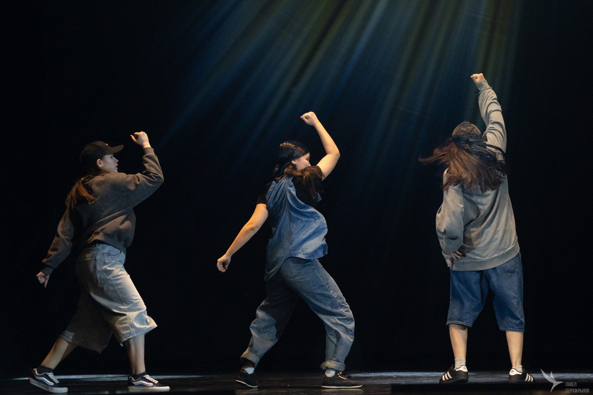 Концерт народного хореографического коллектива «Виктория». Репортажный фотограф в Казани Павел Серпокрылов