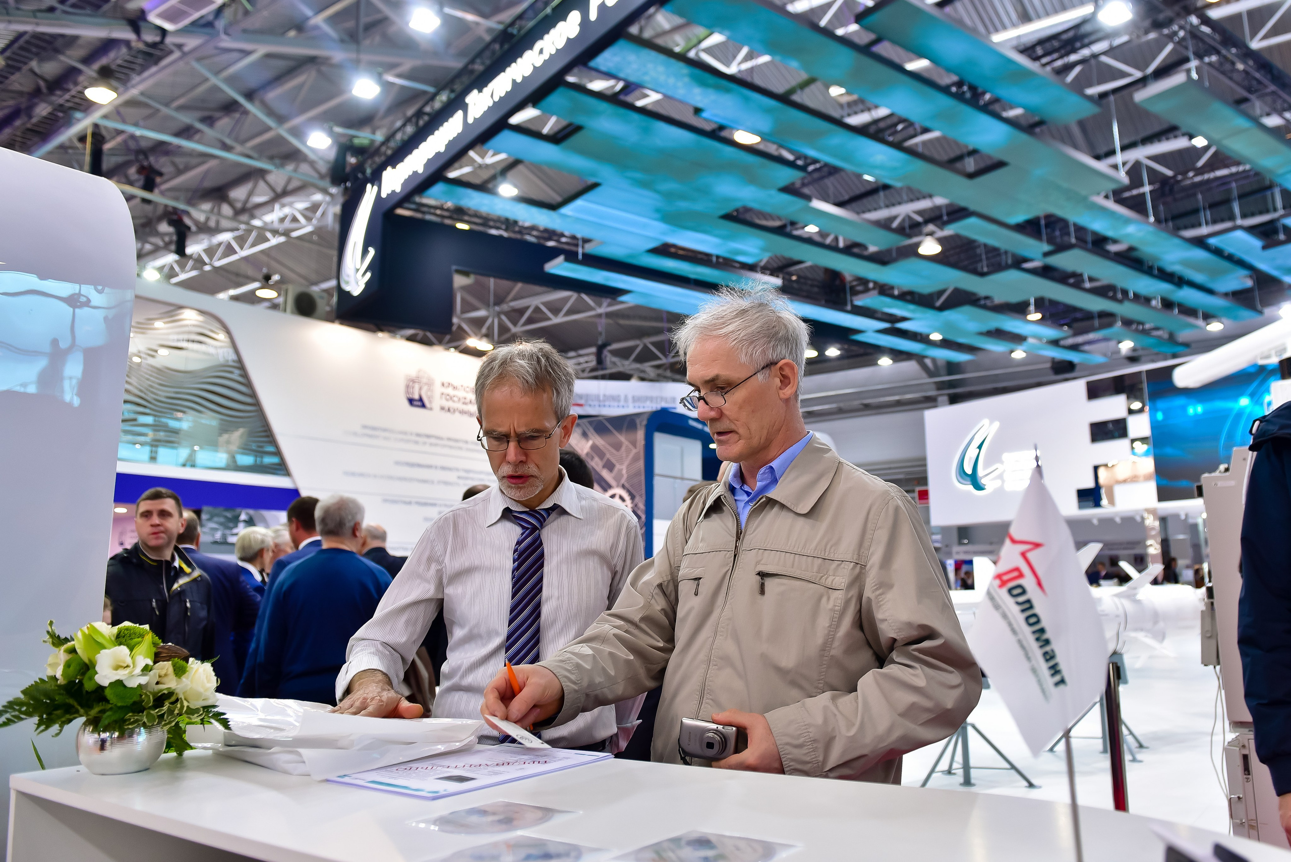 Выставки и конференции. Анастасия Петрович фотограф, фотокорреспондент в Москве и Санкт-Петербурге. Фотосъёмка репортажа, мероприятия, корпоративная съёмка, контент