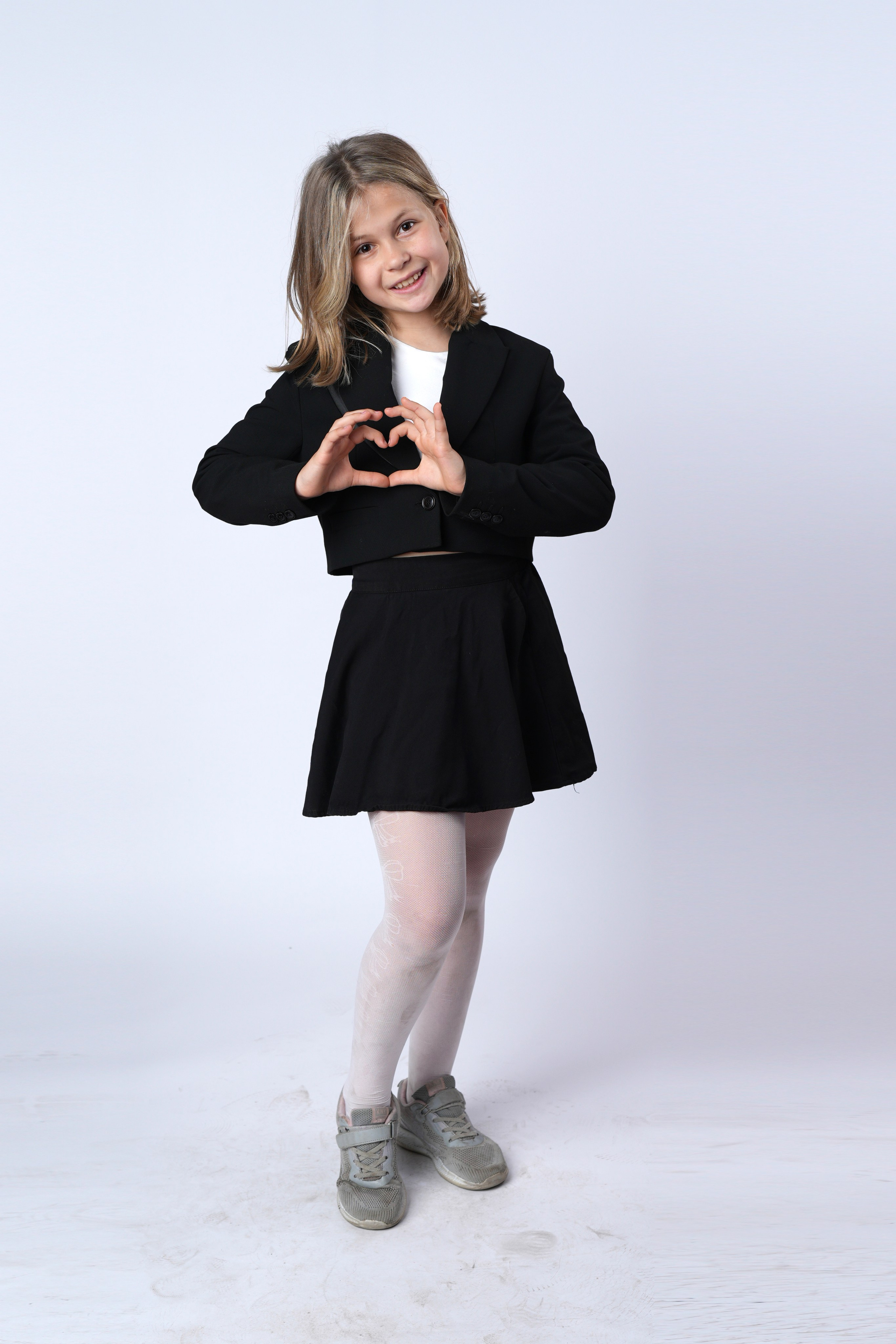 Фотосессия на белом фоне. Школьная фотография в Санкт-Петербурге, выпускные альбомы, фотосессии