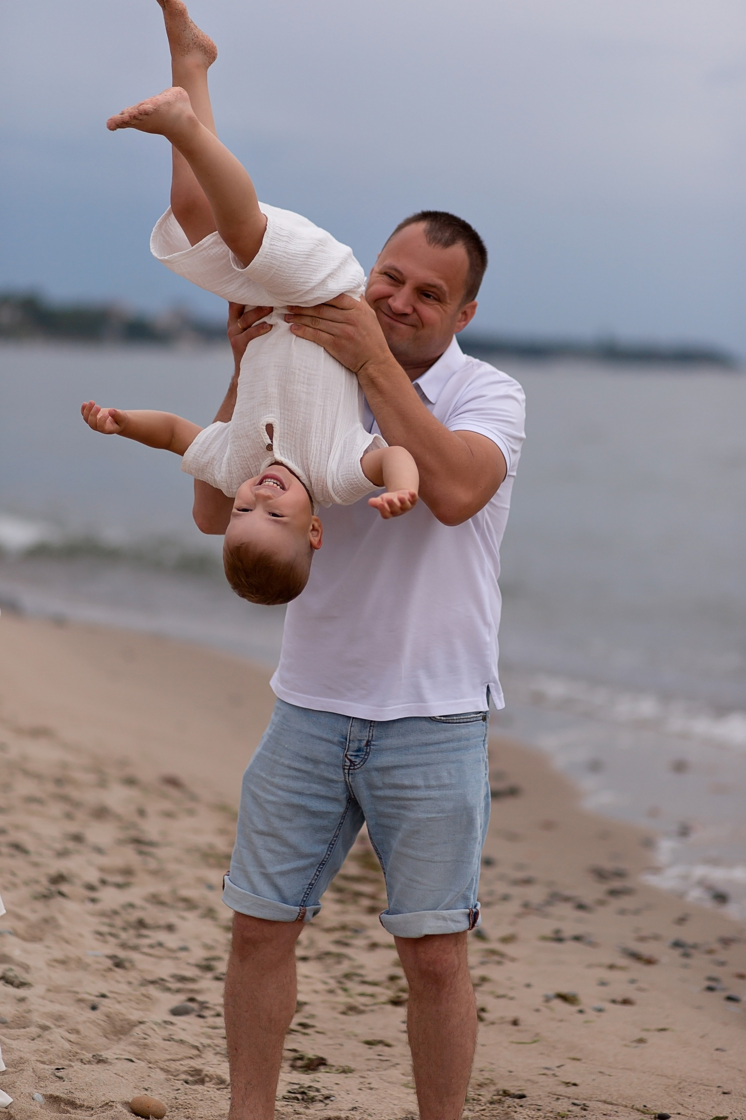 Александр, Анна и Даня. Главная