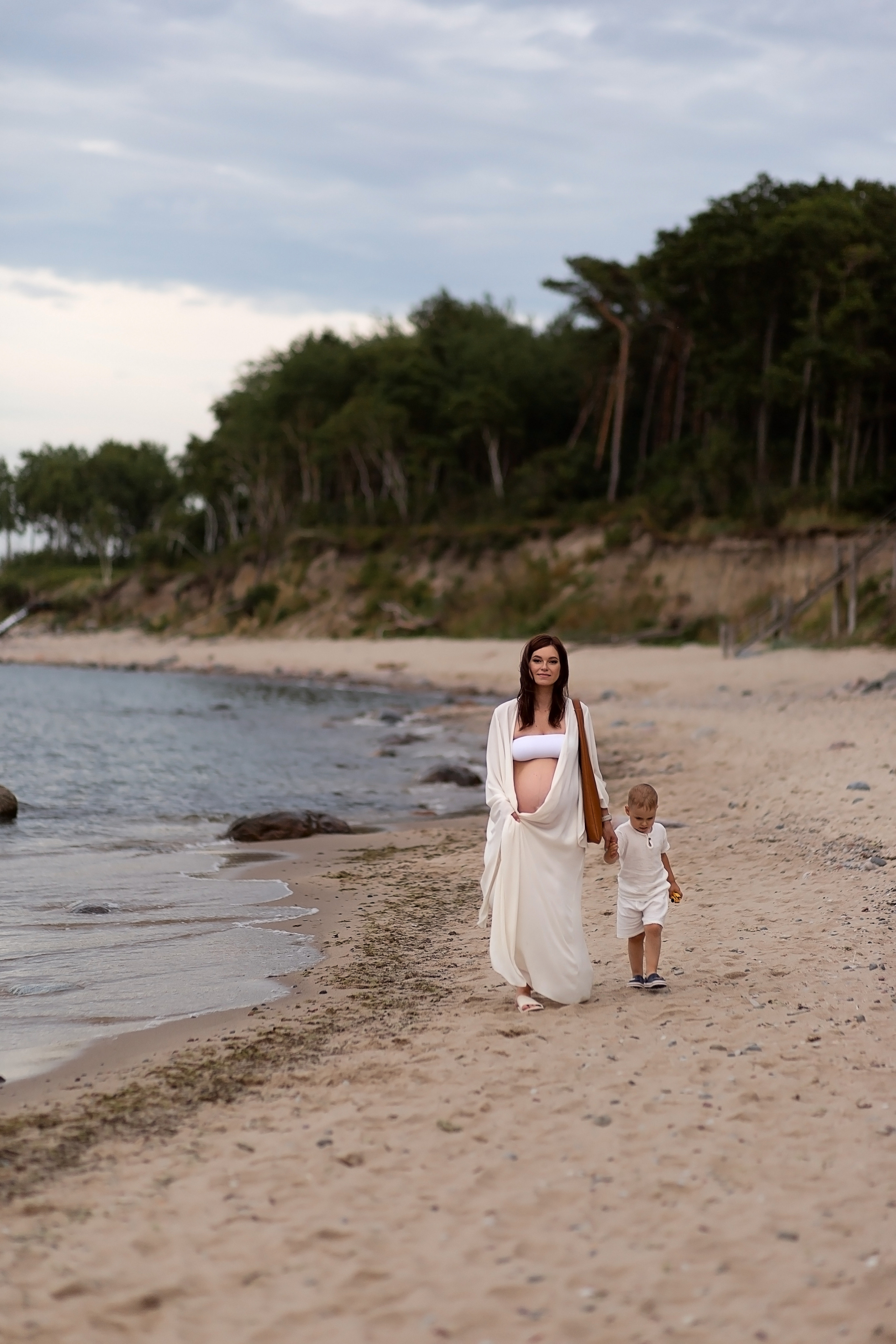 Александр, Анна и Даня. Главная