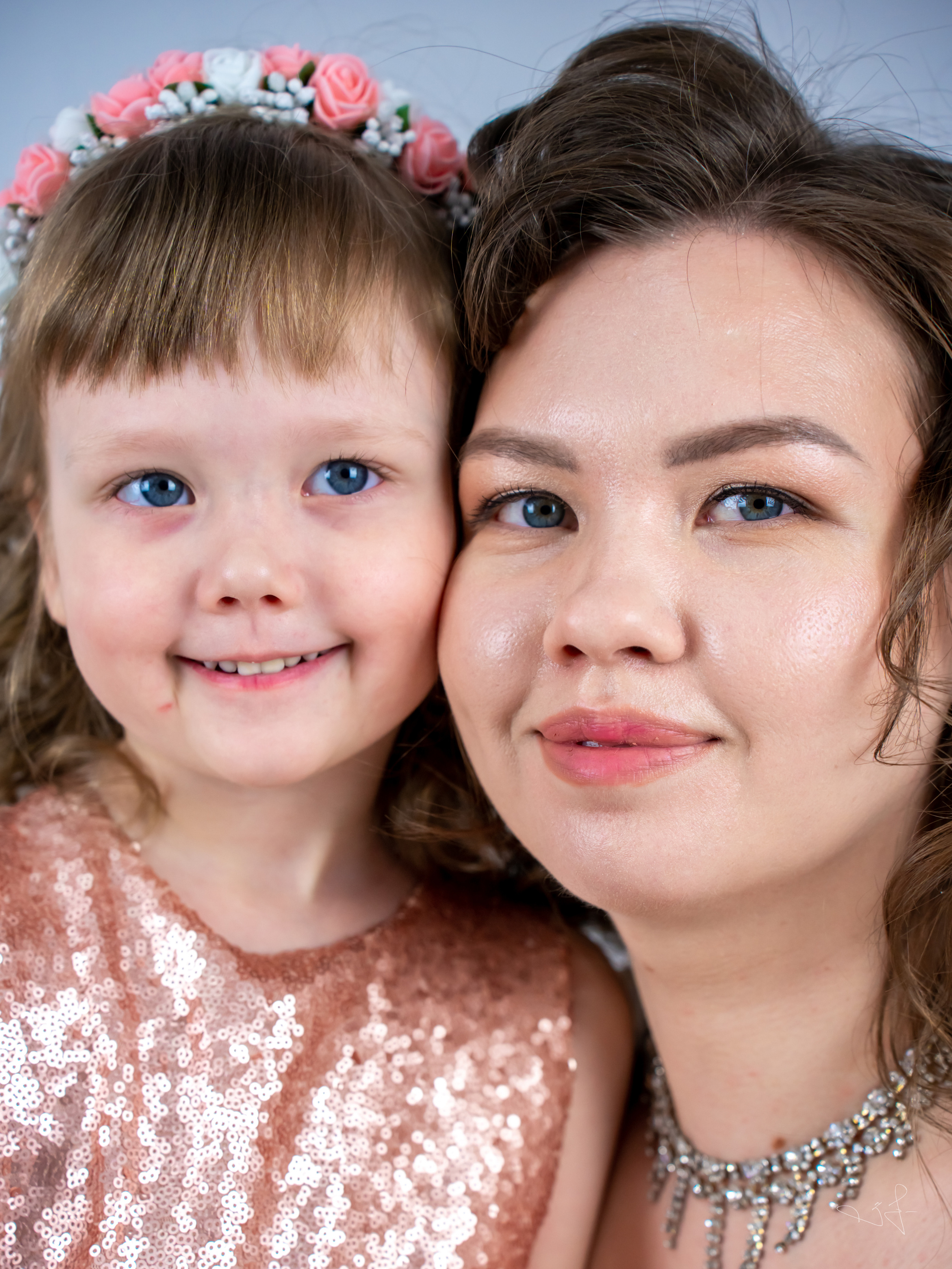 Семейная фотосессии Виктории и Василисы. Фотограф Яна Снежная г. Пермь