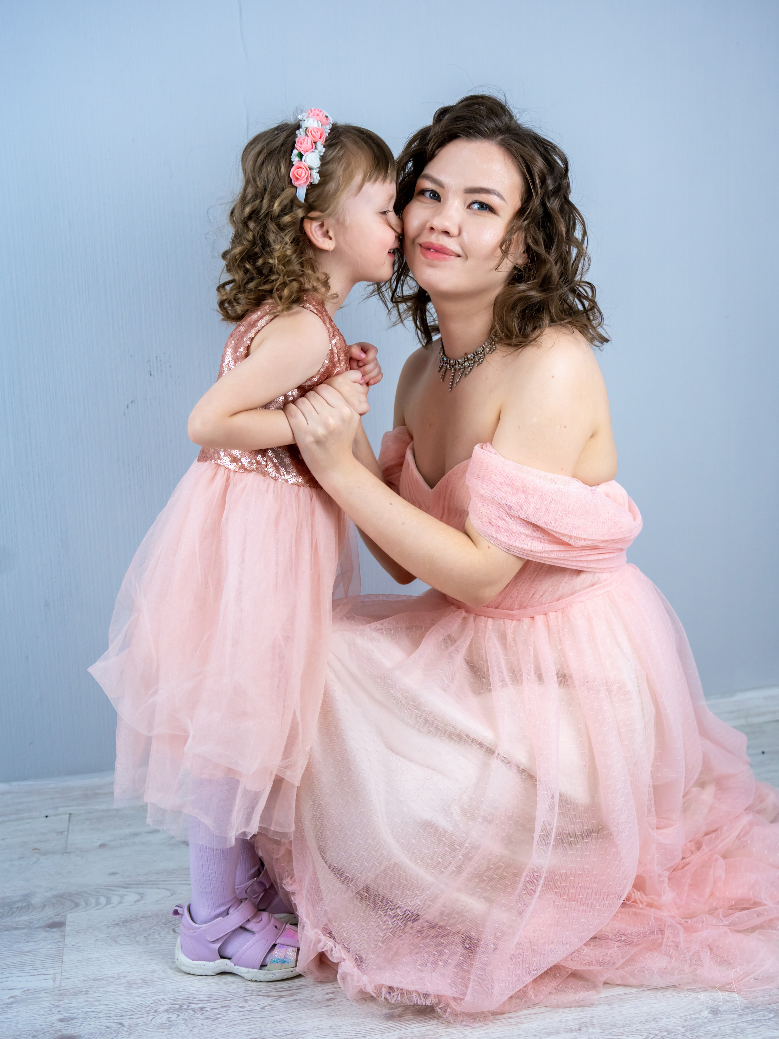 Семейная фотосессии Виктории и Василисы. Фотограф Яна Снежная г. Пермь