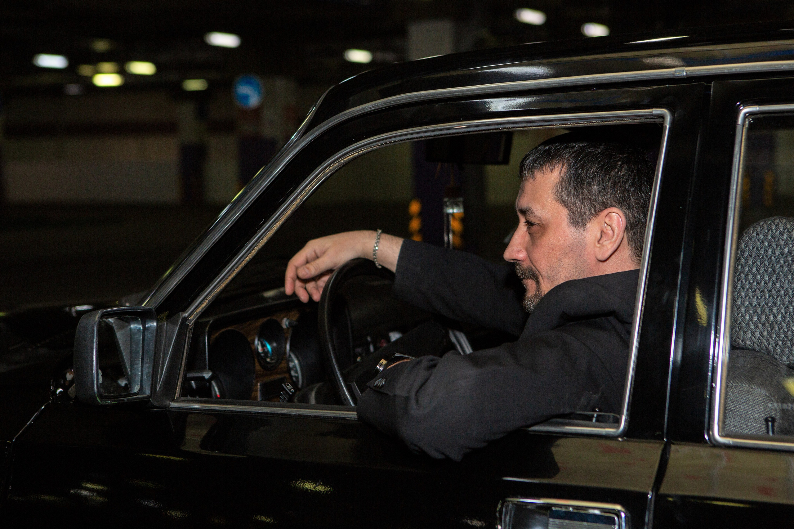 Фотосессия на парковке. Эдуард. Репортажный, семейный, свадебный, портретный фотограф