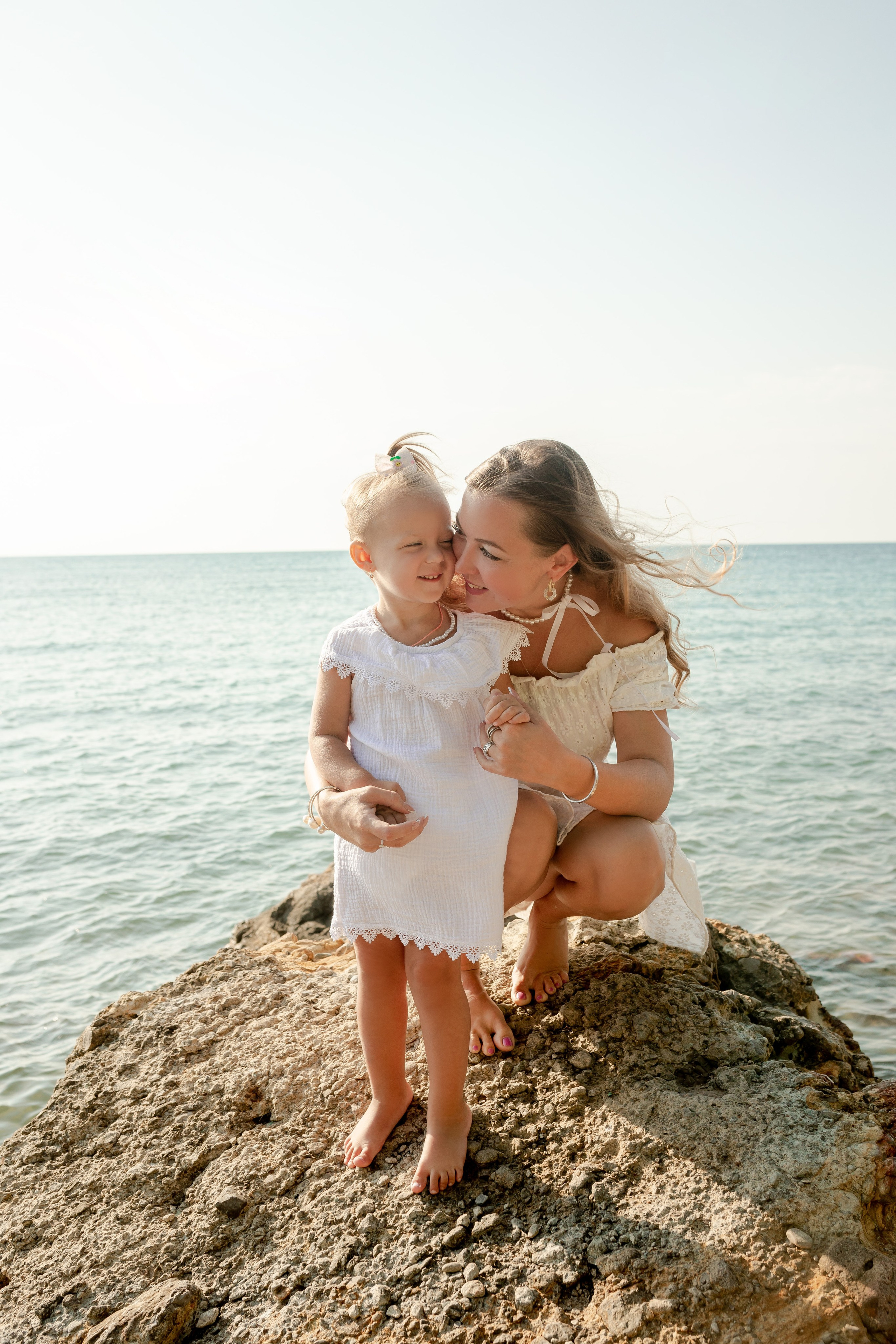 Анастасия и Максим с дочками. Фотограф в Геленджике, Архипо-Осиповке, Абрау-Дюрсо, Кринице Виктория