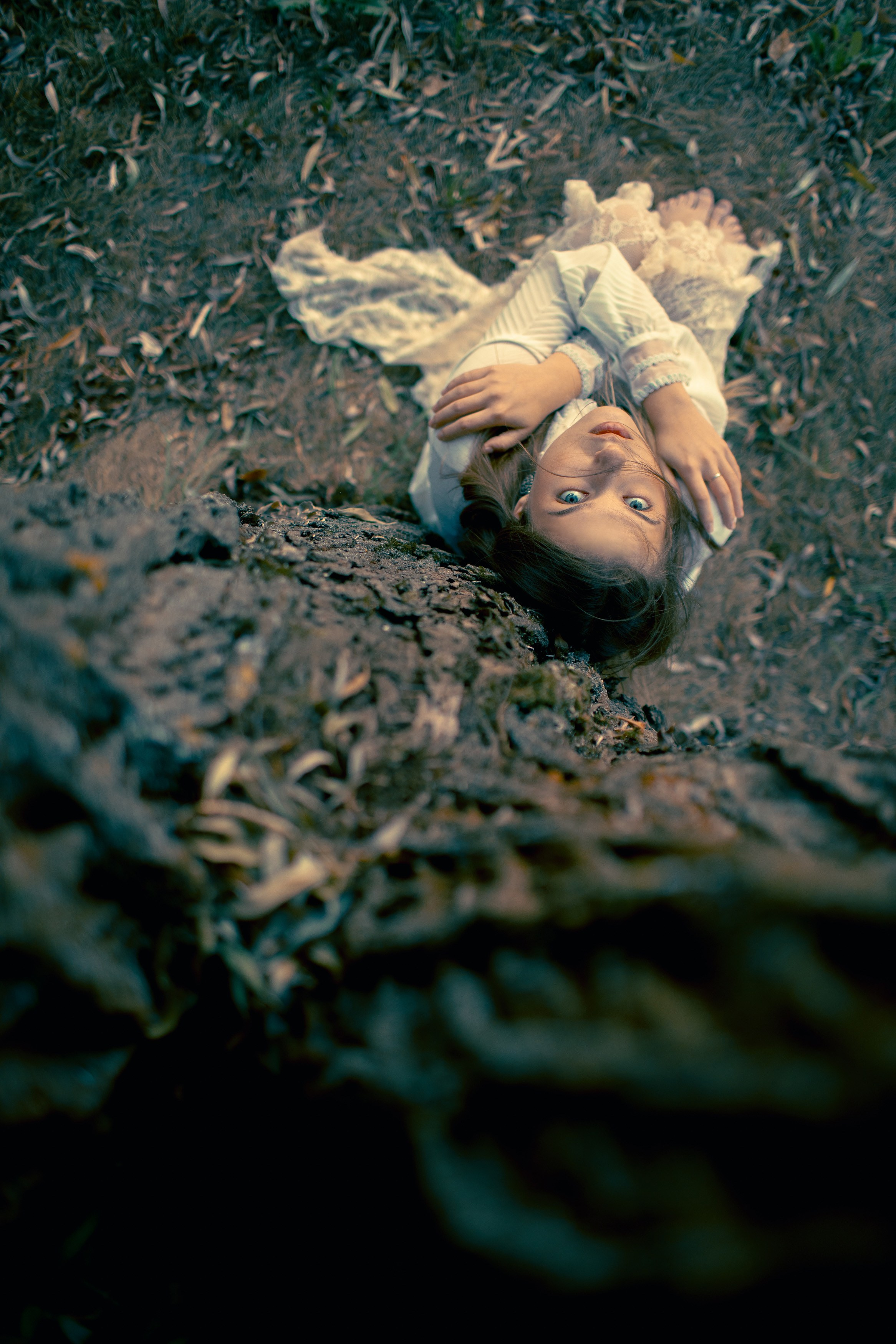 Слёзы на листве. Портретный фотограф Лакшин Денис. Истории через фотографию