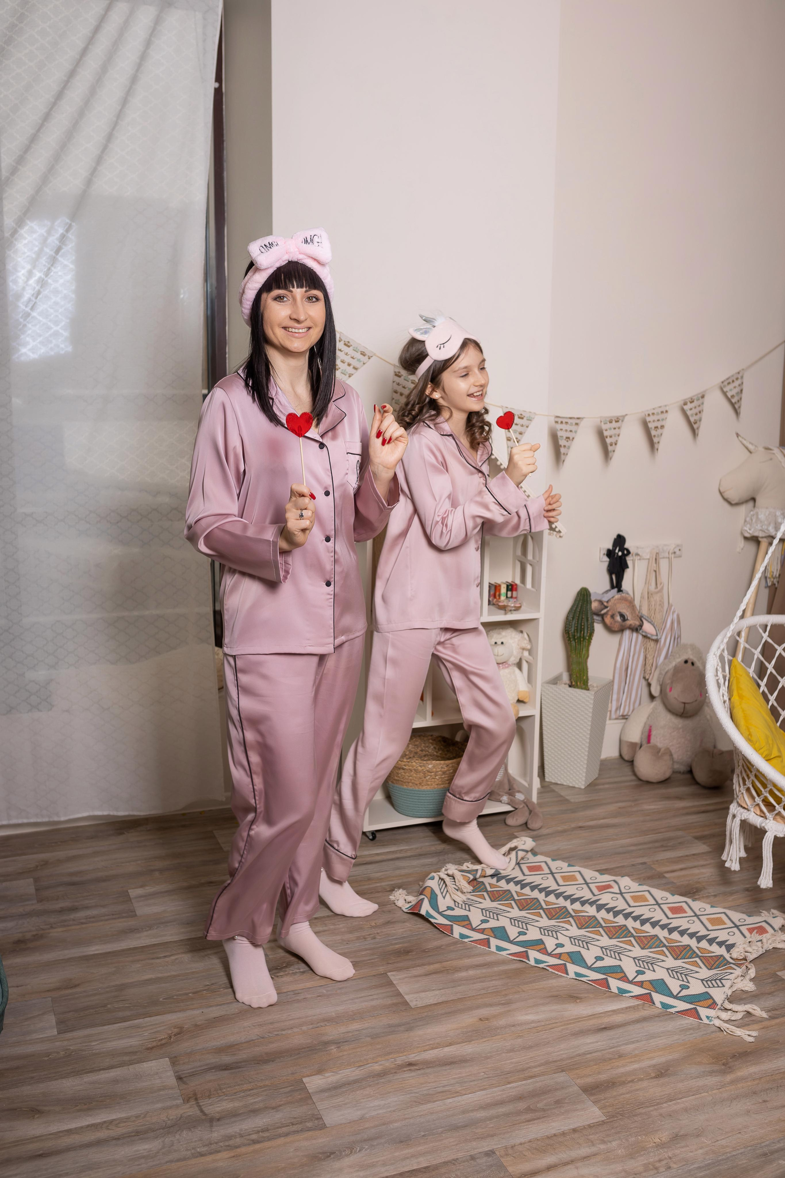 Эвелина с мамой. Семейный и детский фотограф в городе Подолск МО Крылова Ирина