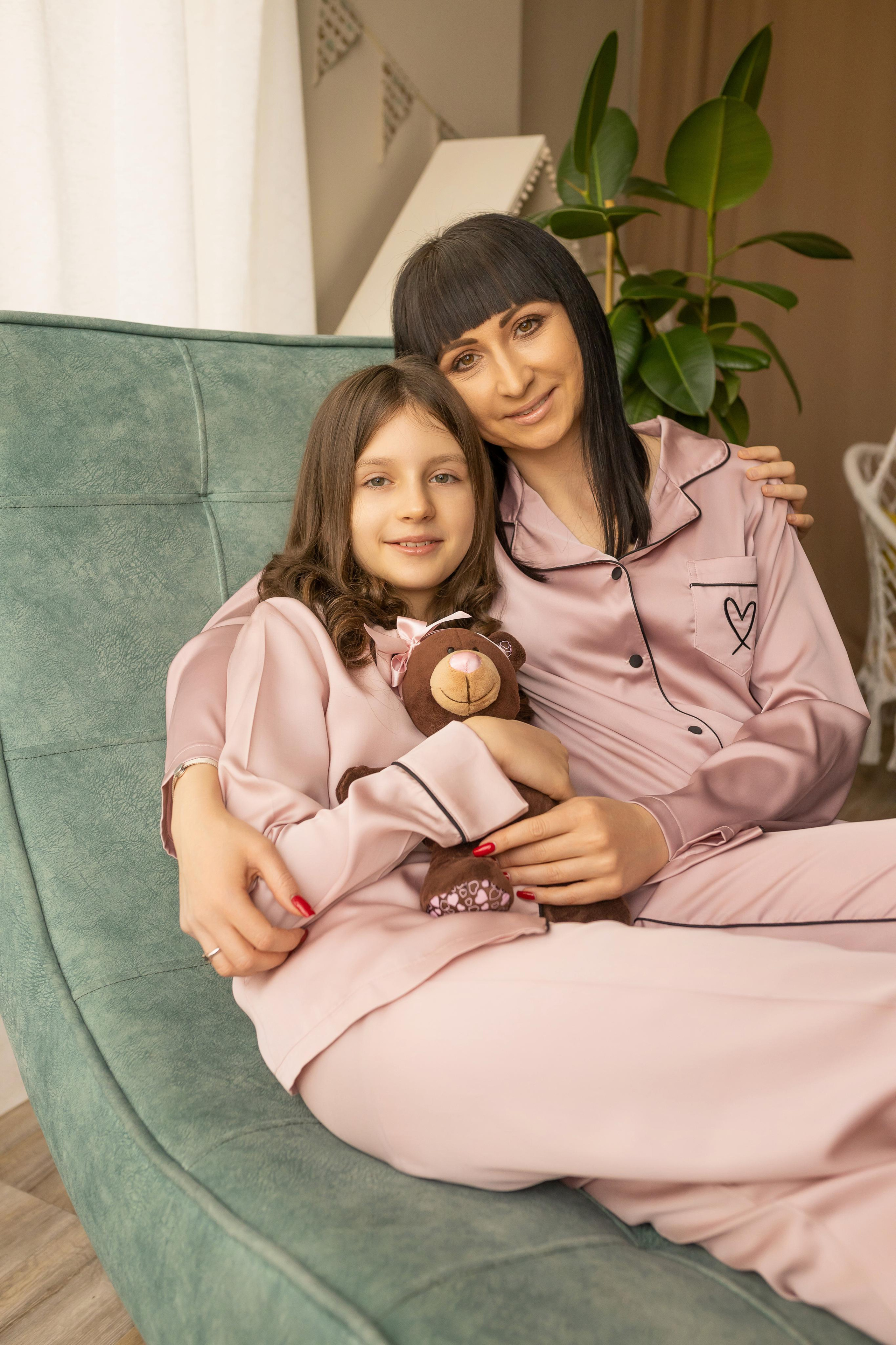 Эвелина с мамой. Семейный и детский фотограф в городе Подолск МО Крылова Ирина