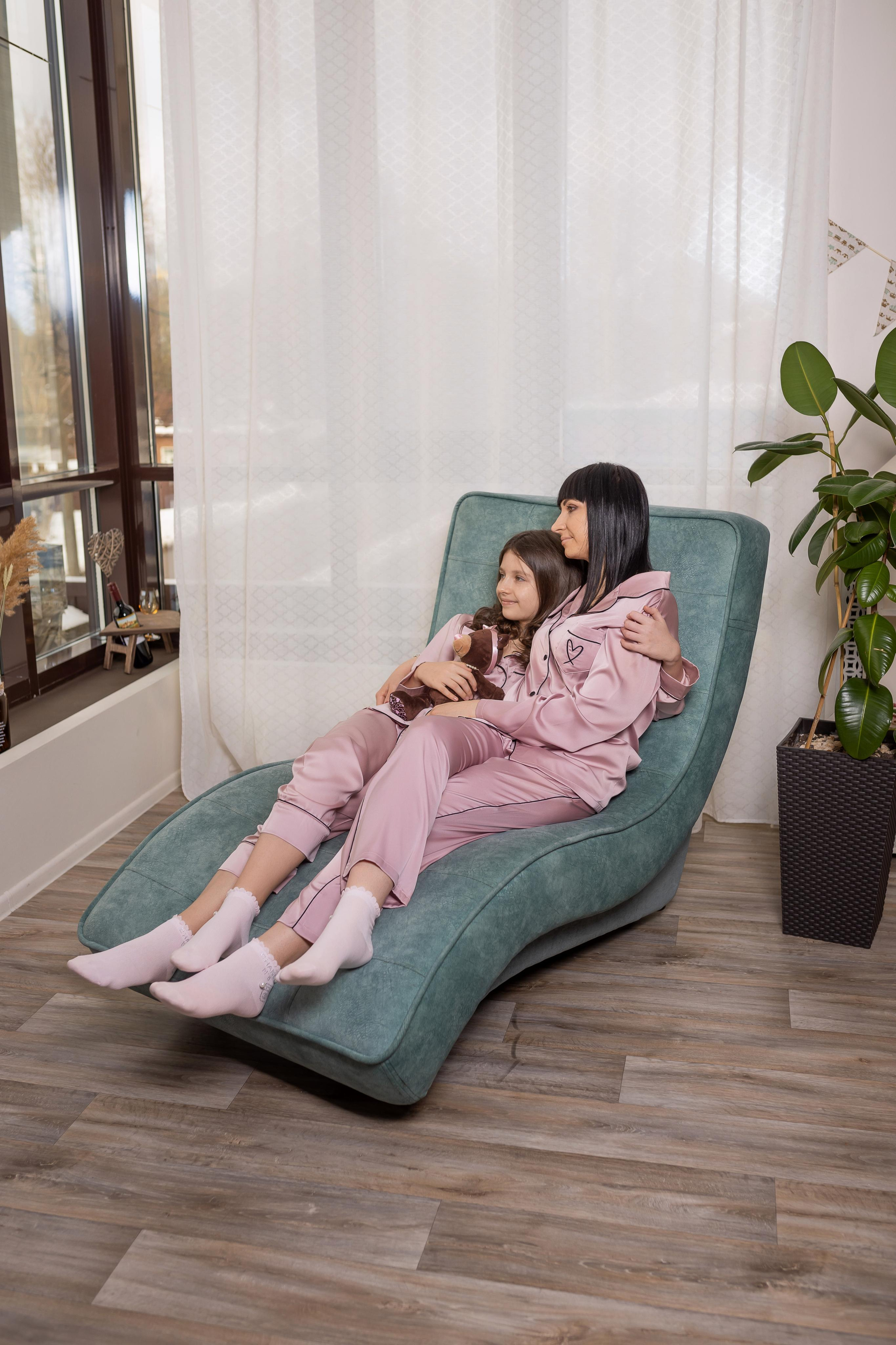 Эвелина с мамой. Семейный и детский фотограф в городе Подолск МО Крылова Ирина