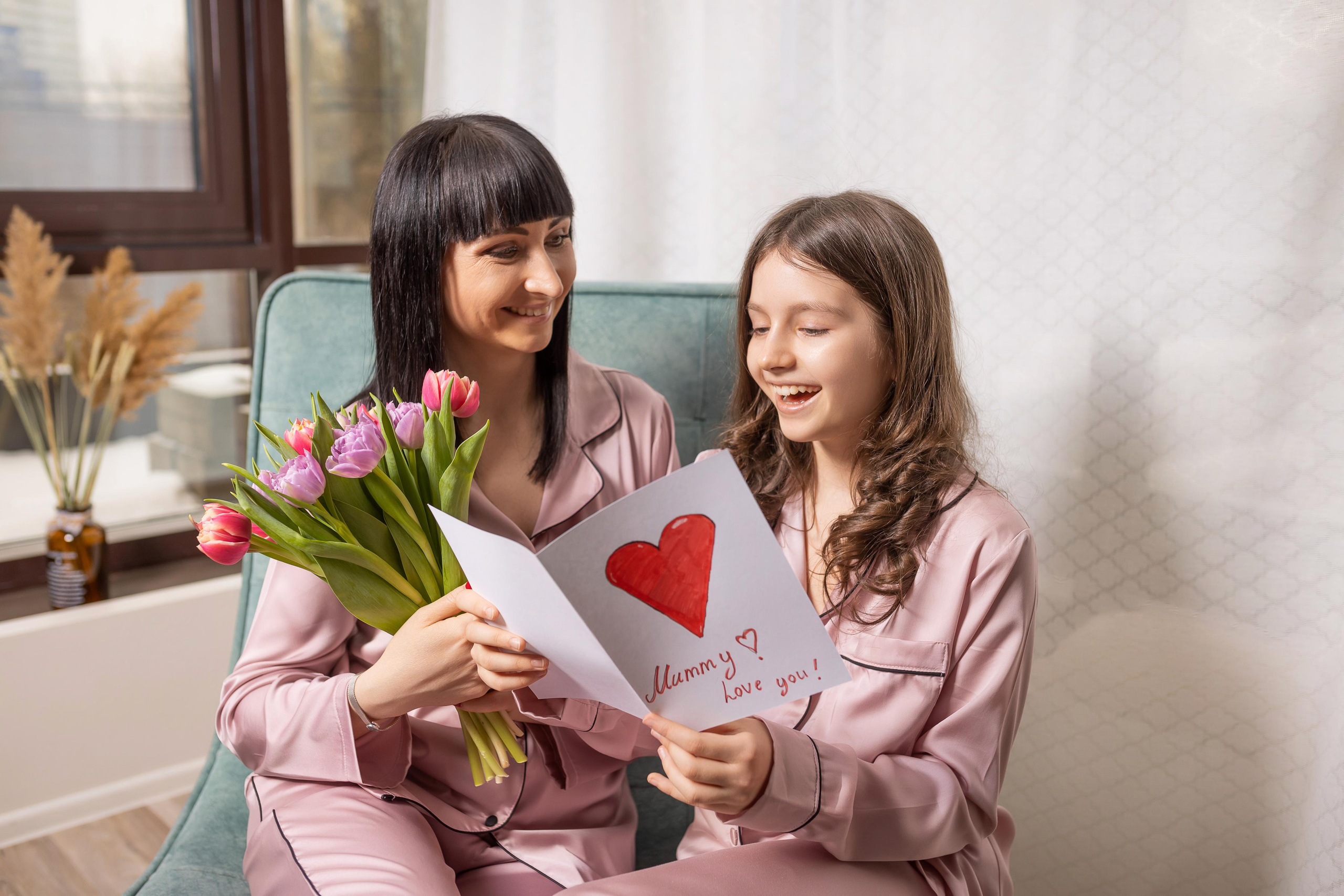 Эвелина с мамой. Семейный и детский фотограф в городе Подолск МО Крылова Ирина