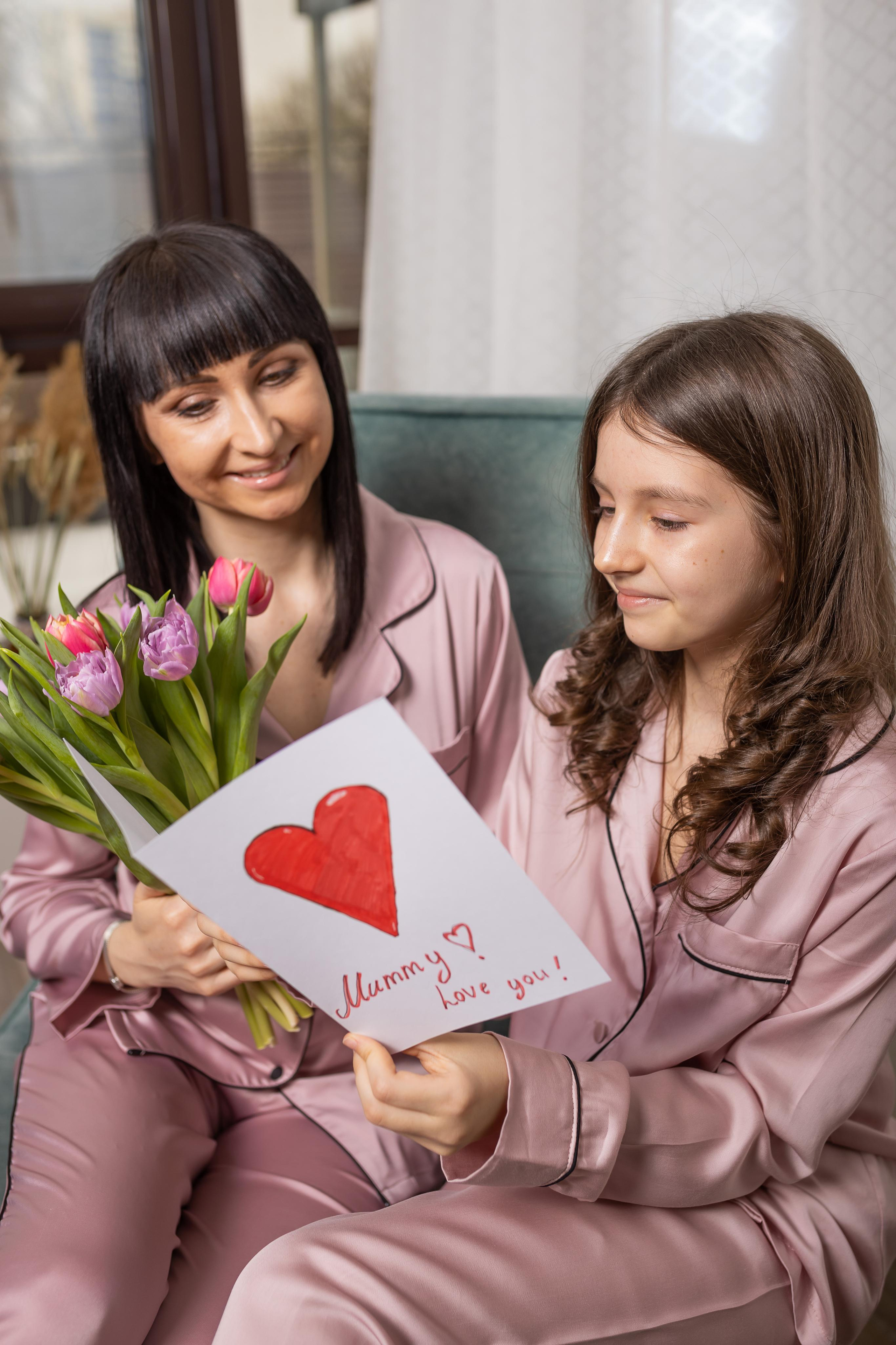 Эвелина с мамой. Семейный и детский фотограф в городе Подолск МО Крылова Ирина