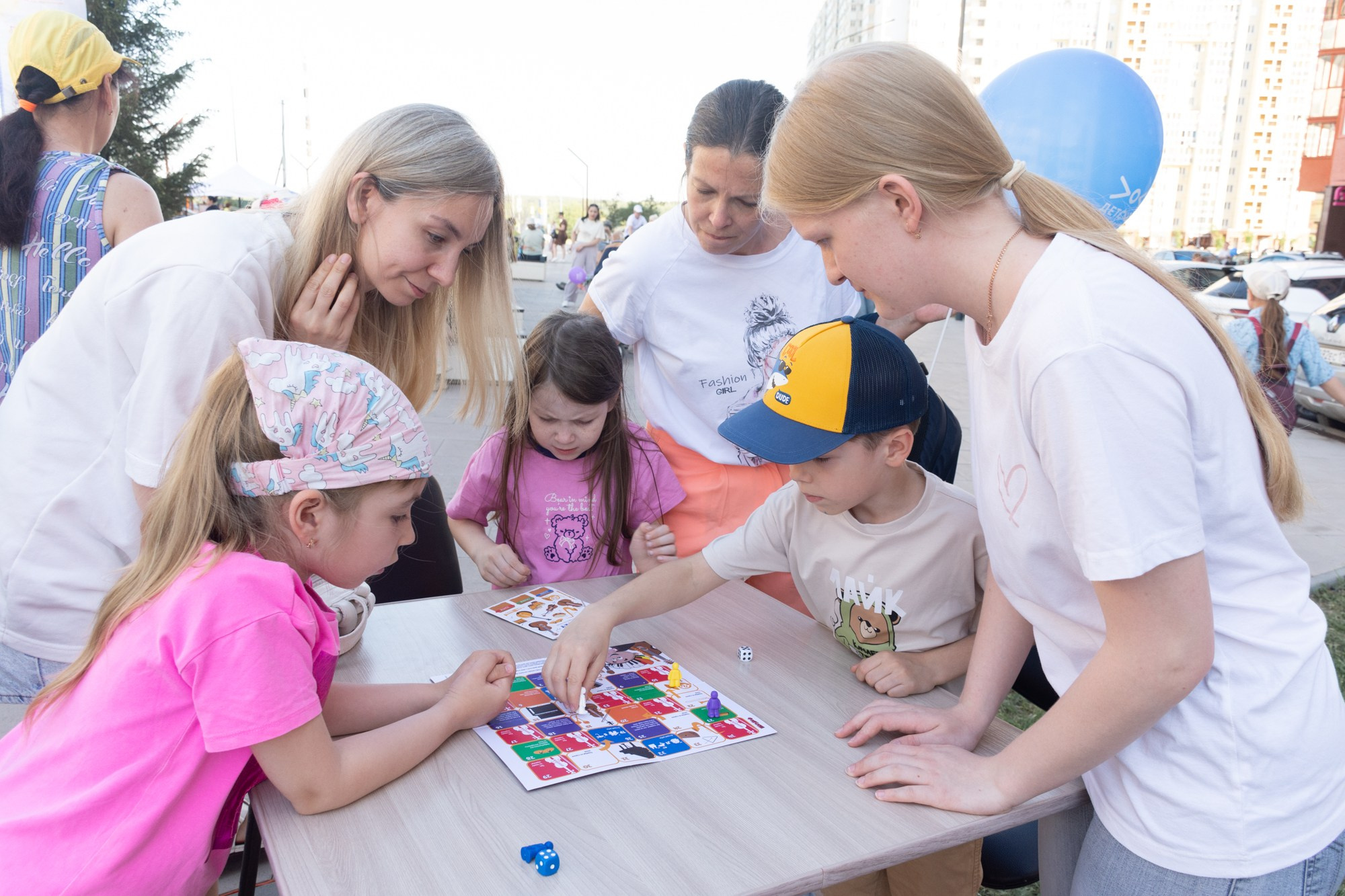 Фестиваль современного исполнительского искусства (Сквер Академ Риверсайд). Фотограф Максим Буряк