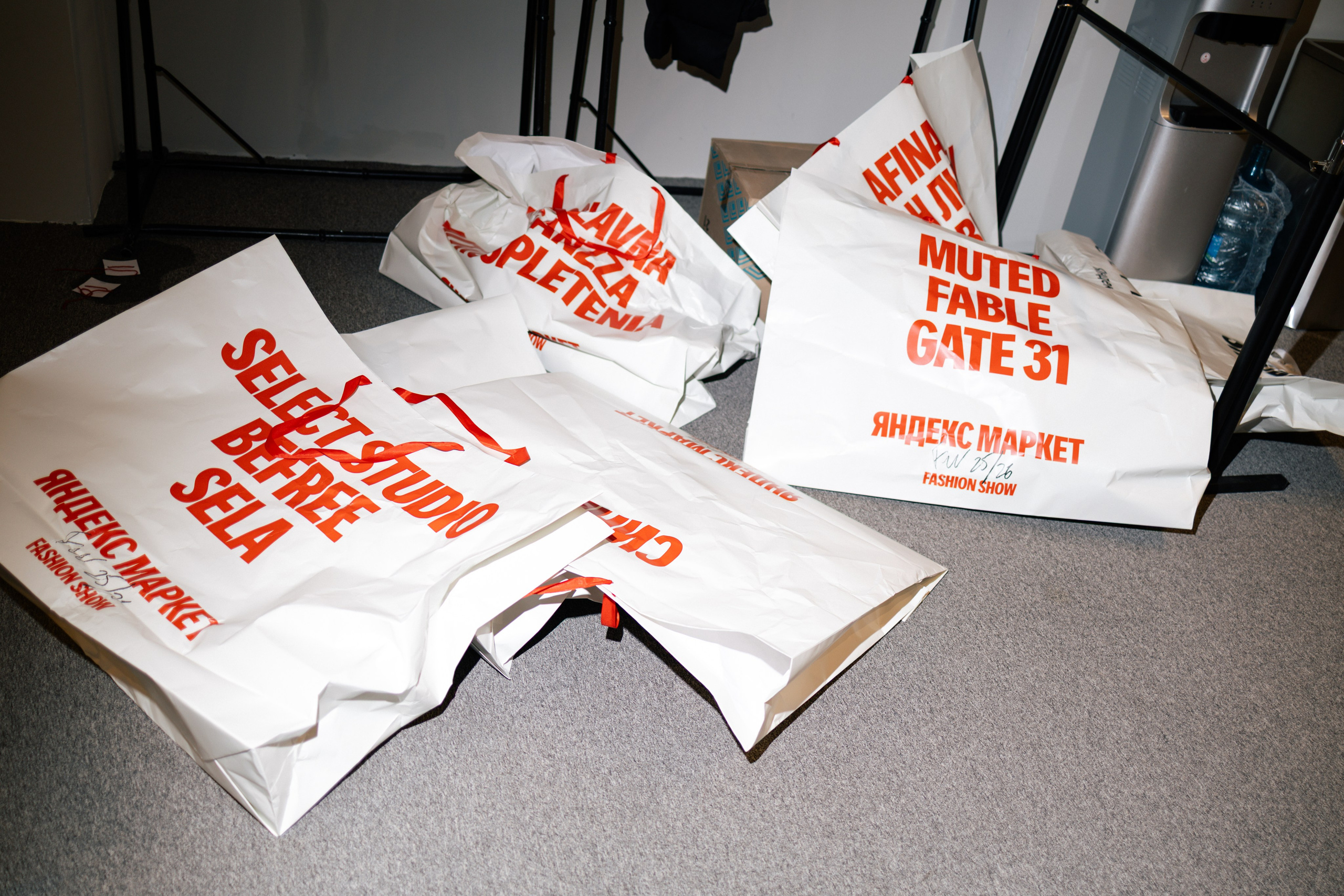 FASHION SHOW. Nikeli.mag