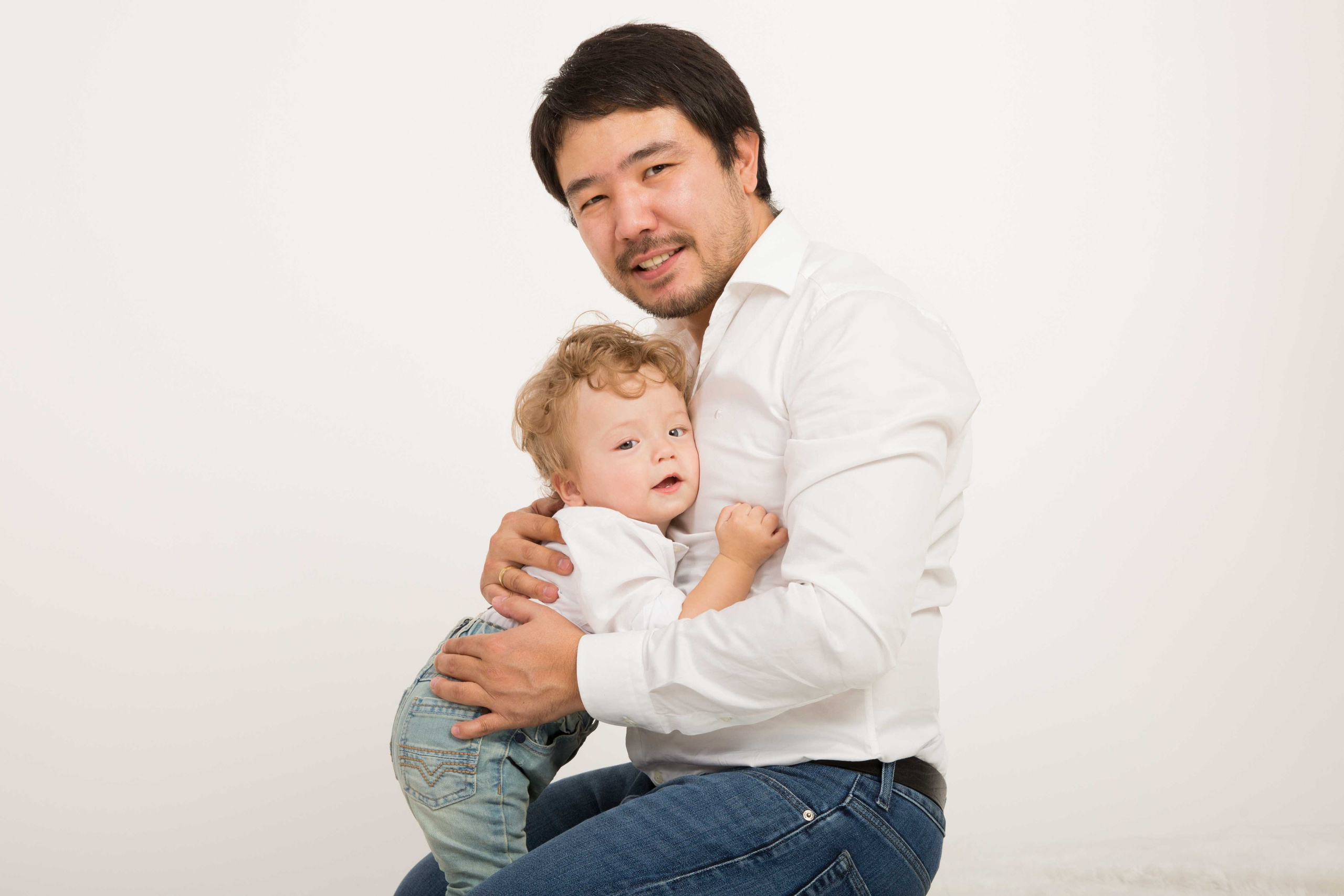 Фотосессия семейная. Фотостудия Алматы. Семейная и детская фотостудия Family studio.Фотограф Алматы