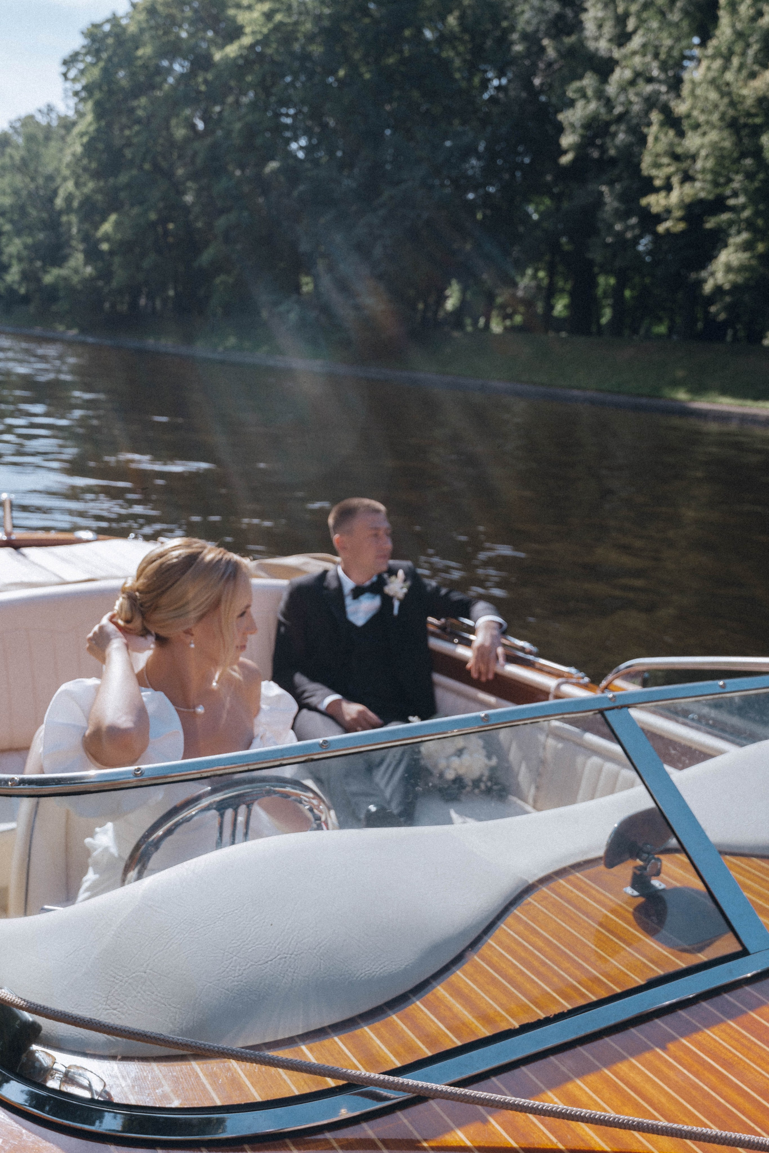 СВАДЕНБНАЯ СЬЕМКА НА КАТЕРЕ ПО КАНАЛАМ САНКТ-ПЕТЕРБУРГА И В АКВАТОРИИ НЕВЫ. Профессиональный фотограф, Санкт-Петербург — Виктория Богомолова