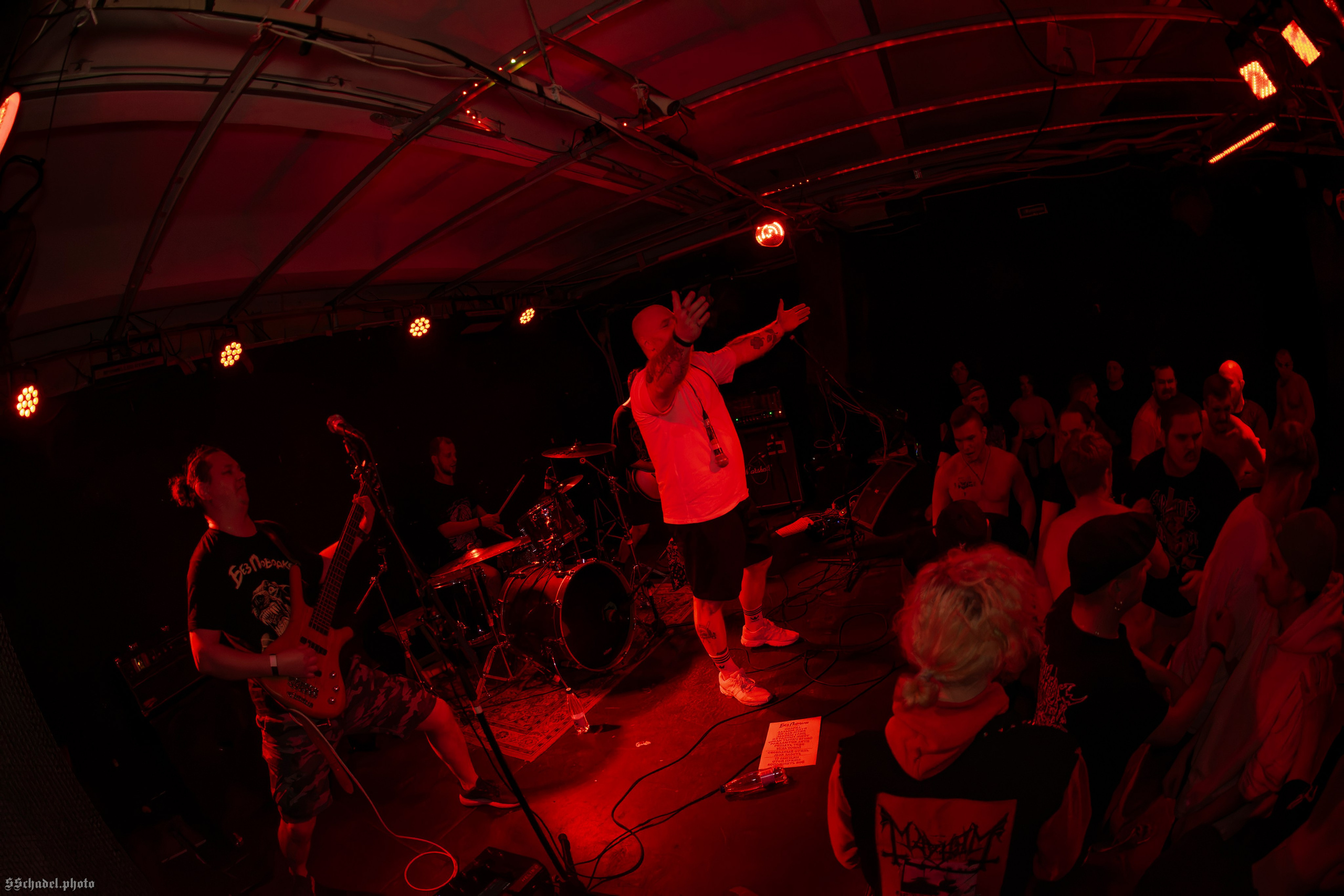 Mayday Massacre: Hardcore vs Death Metal // Без Поводка 02.05.25. We will make everything metal!