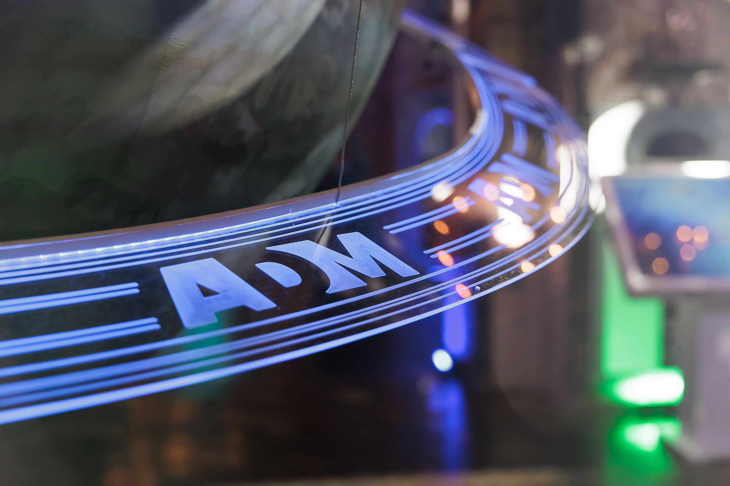 Вселенная ADM — 30 лет