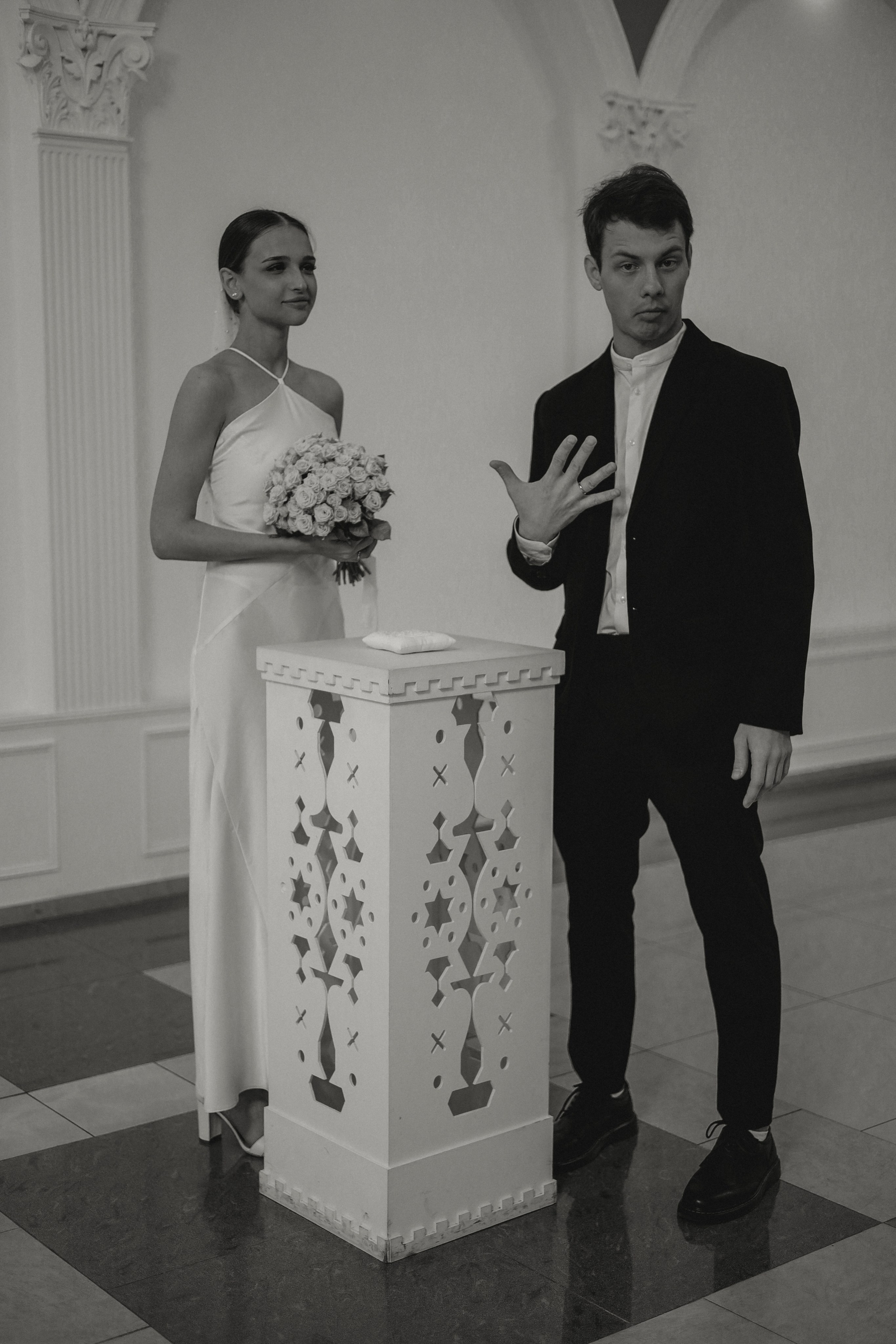 Олеся и Даня. Роспись в Таганском ЗАГСе. Диана Чечель. Свадебный и семейный фотограф в Москве