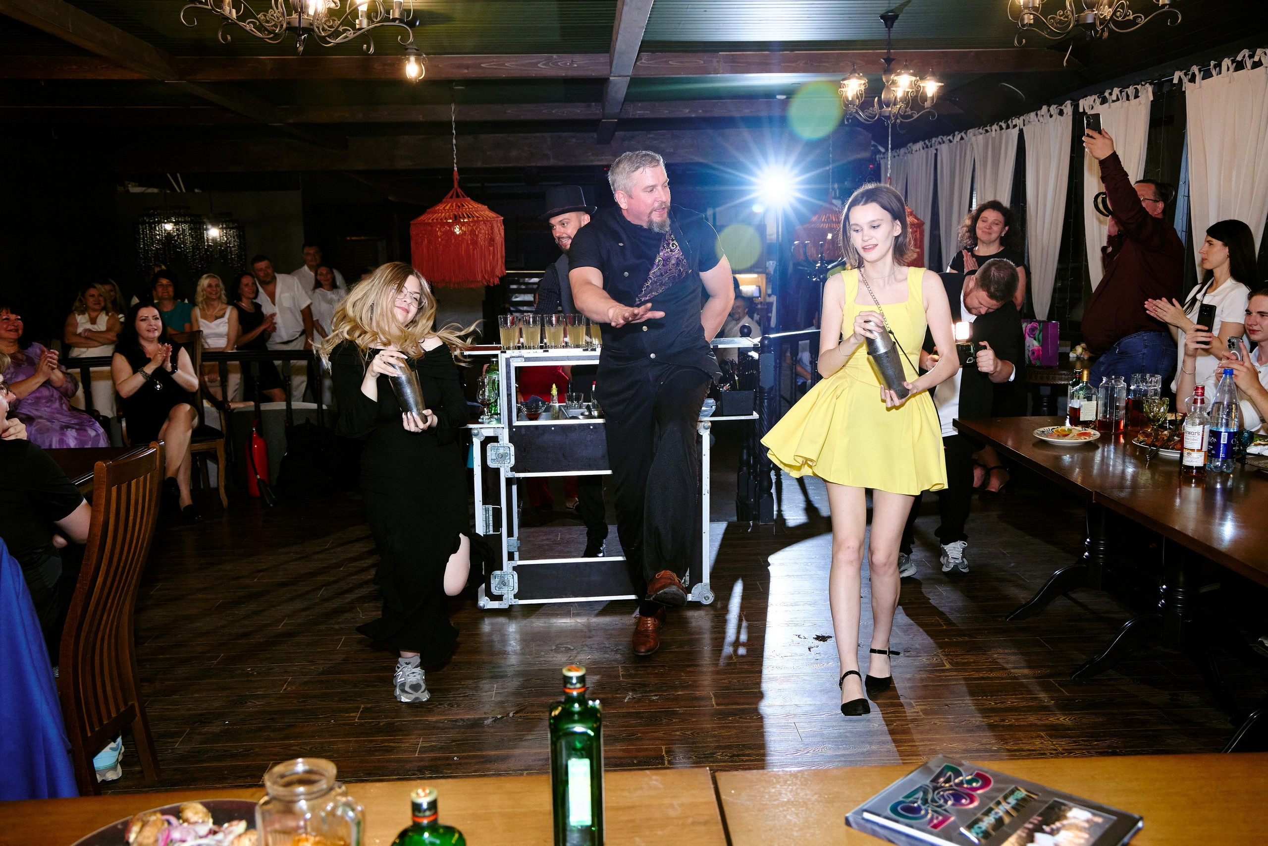 Выпускной 35 Сош. Фотограф Выпускные альбомы Таганрог Сергей Коробченко