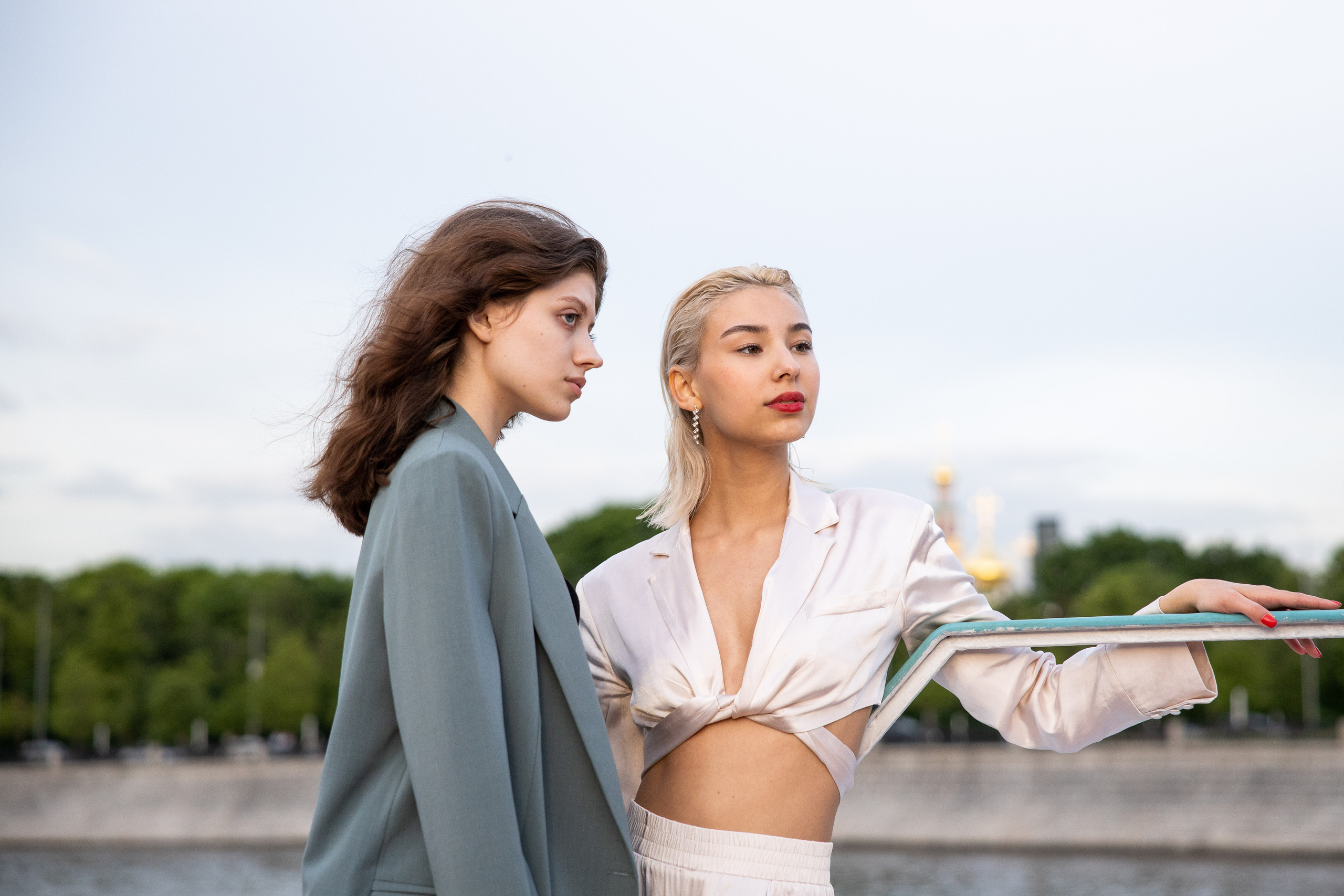 София, фотосессия одиннадцатиклассницы. Выпускные фотоальбомы в Коломне. Валерий и Светлана Щавелевы