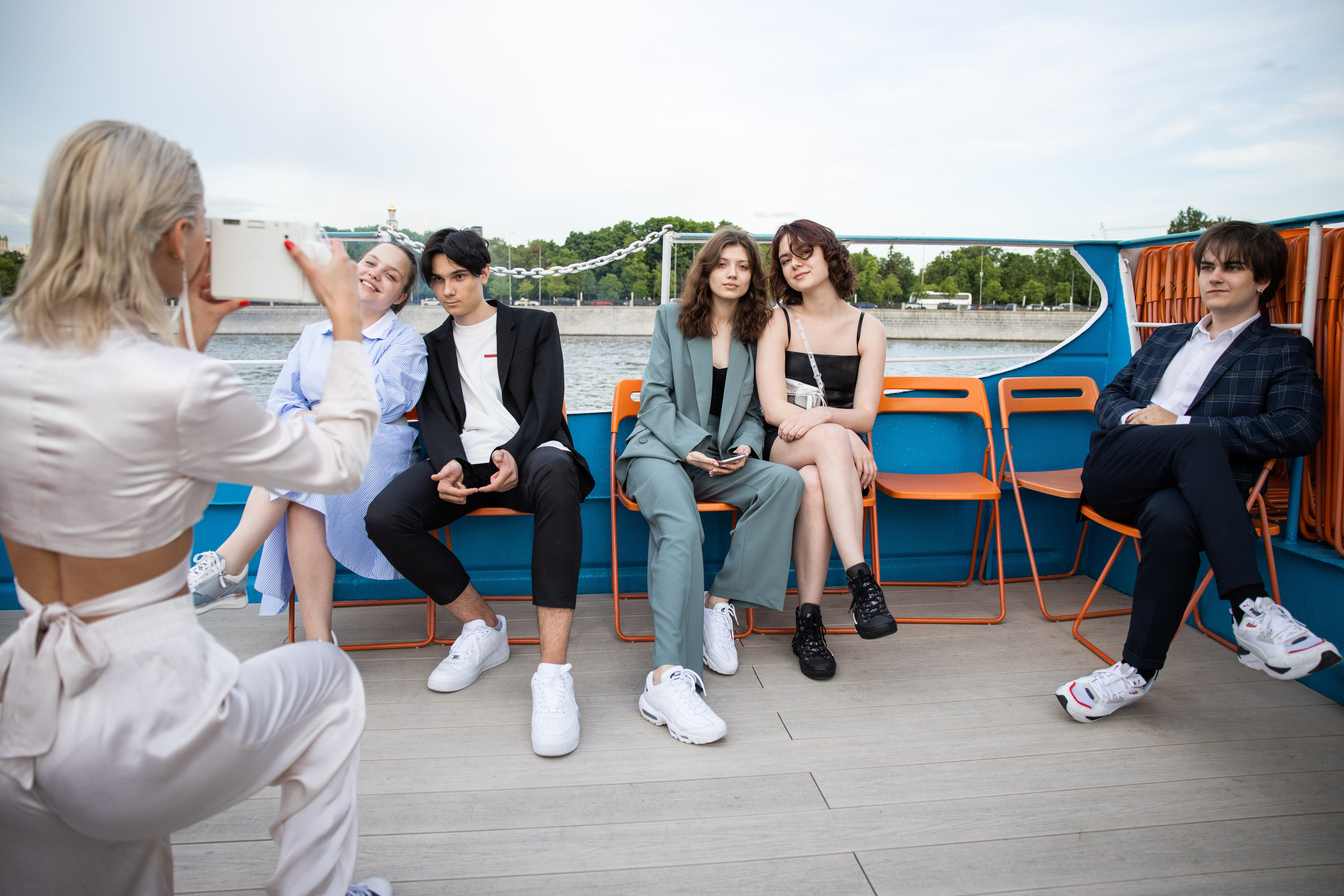 София, фотосессия одиннадцатиклассницы. Выпускные фотоальбомы в Коломне. Валерий и Светлана Щавелевы