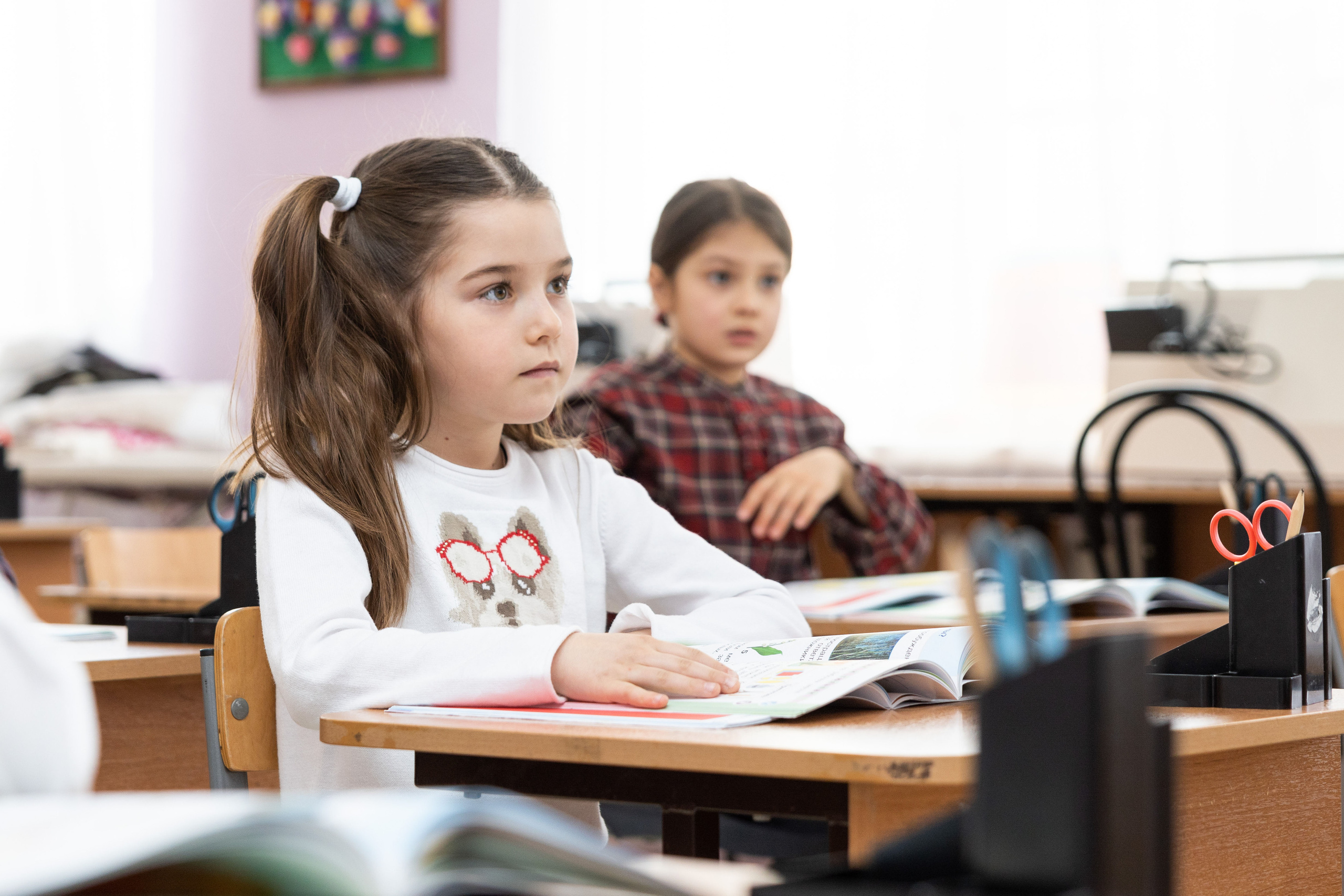1-й класс в школе, Камила. Выпускные фотоальбомы в Коломне. Валерий и Светлана Щавелевы