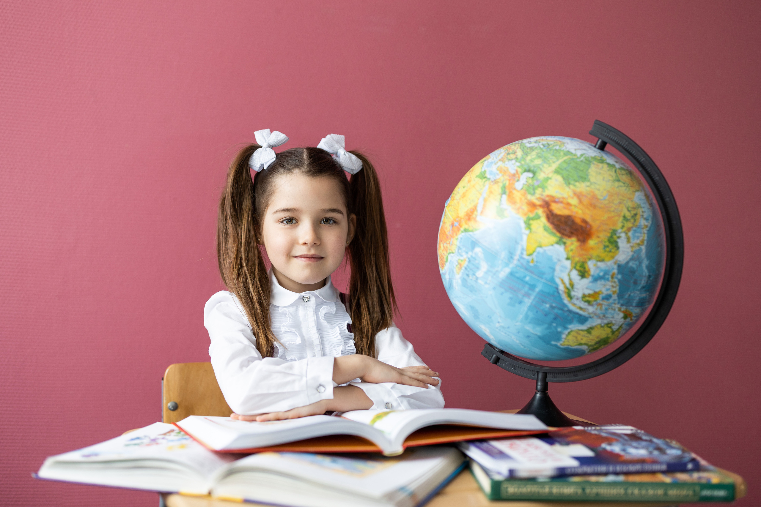 1-й класс в школе, Камила. Выпускные фотоальбомы в Коломне. Валерий и Светлана Щавелевы