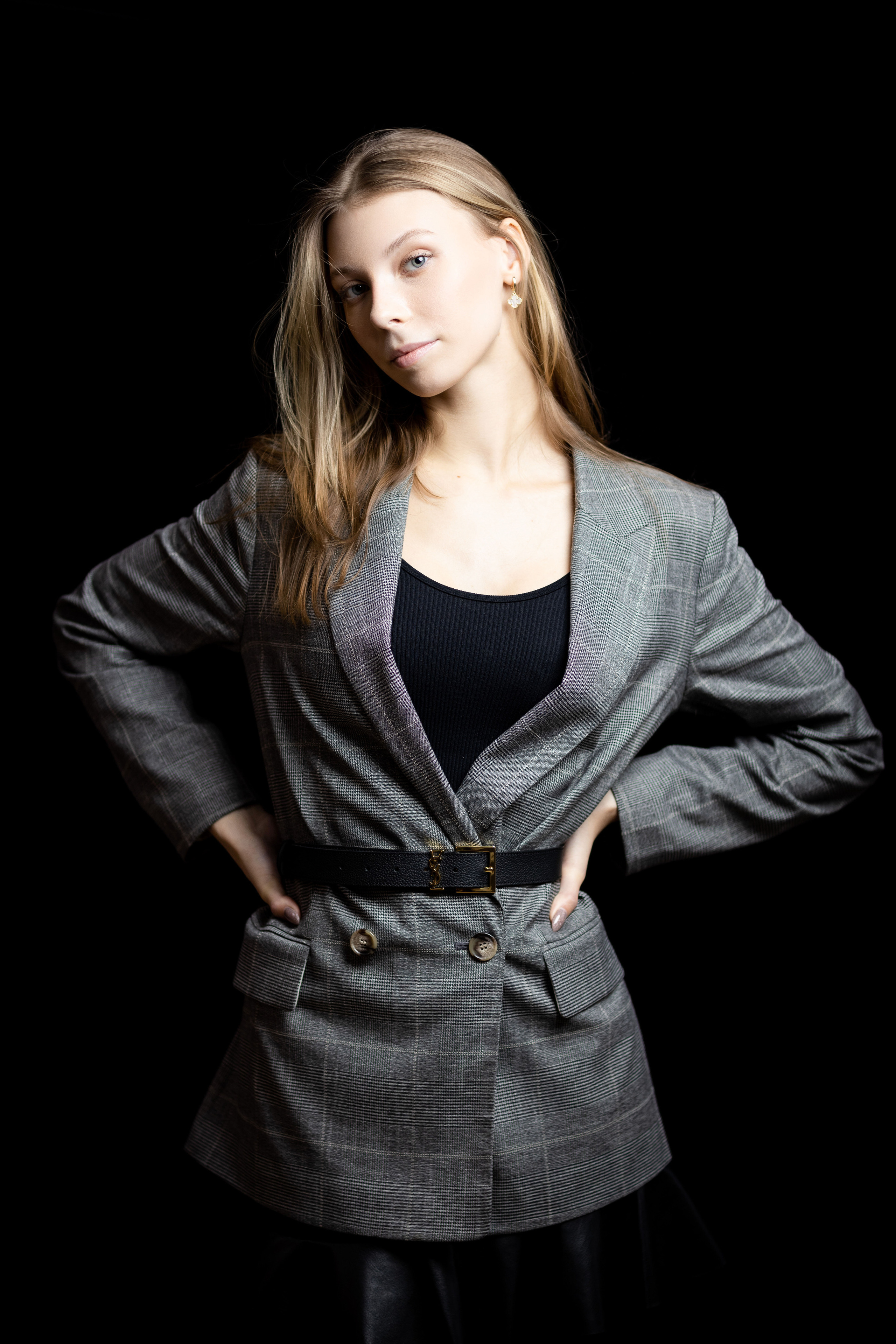 Анастасия, фотосессия для школьного альбома. Выпускные фотоальбомы в Коломне. Валерий и Светлана Щавелевы