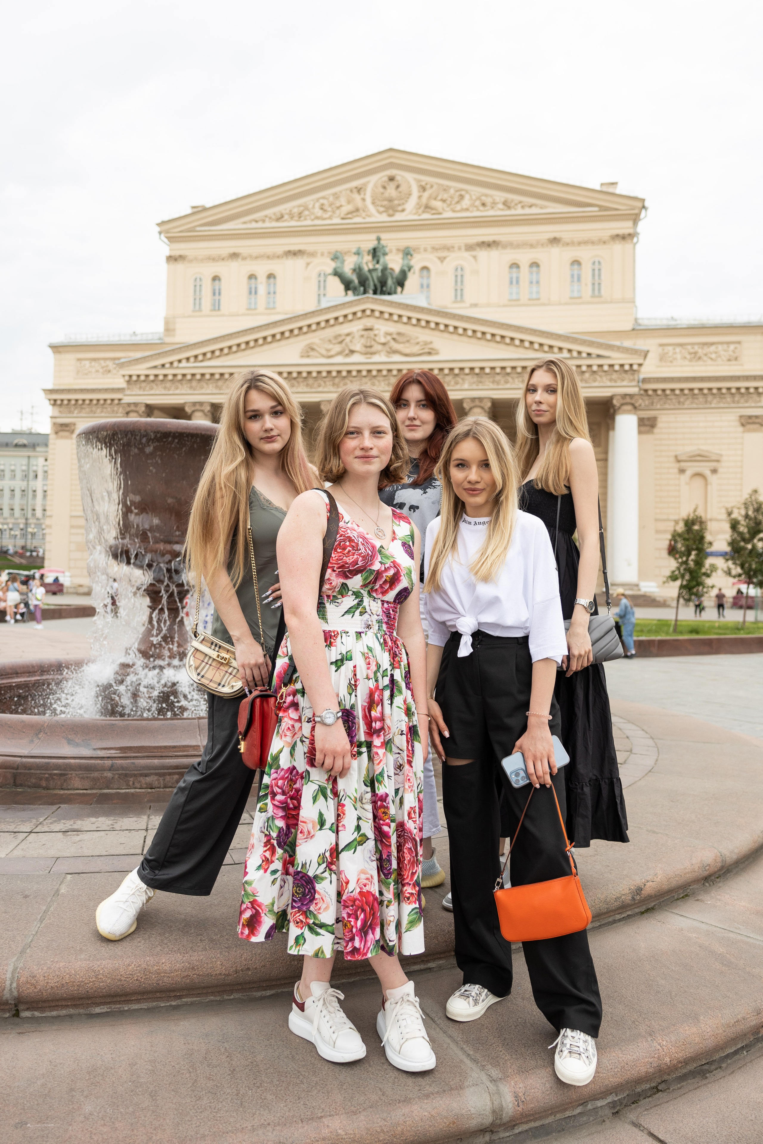 Анастасия, фотосессия для школьного альбома. Выпускные фотоальбомы в Коломне. Валерий и Светлана Щавелевы