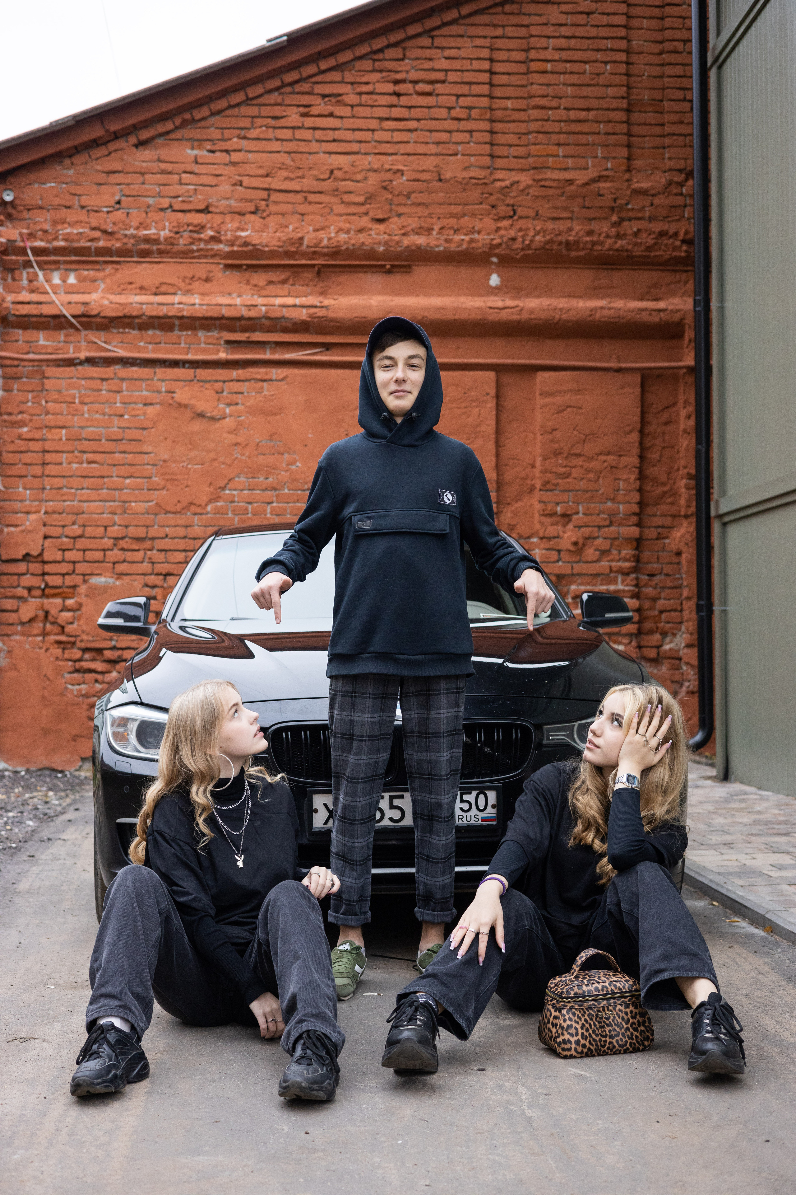 Мария. Фотосессия для 9-го класса. Выпускные фотоальбомы в Коломне. Валерий и Светлана Щавелевы