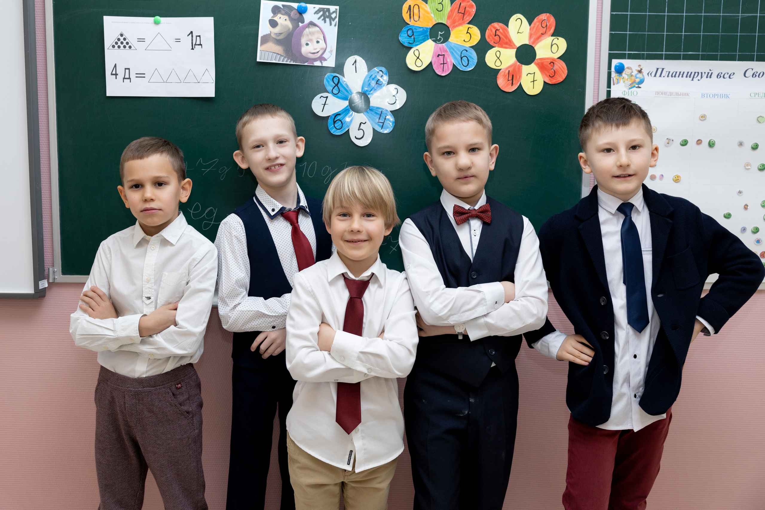 1-й класс в школе, Камила. Выпускные фотоальбомы в Коломне. Валерий и Светлана Щавелевы