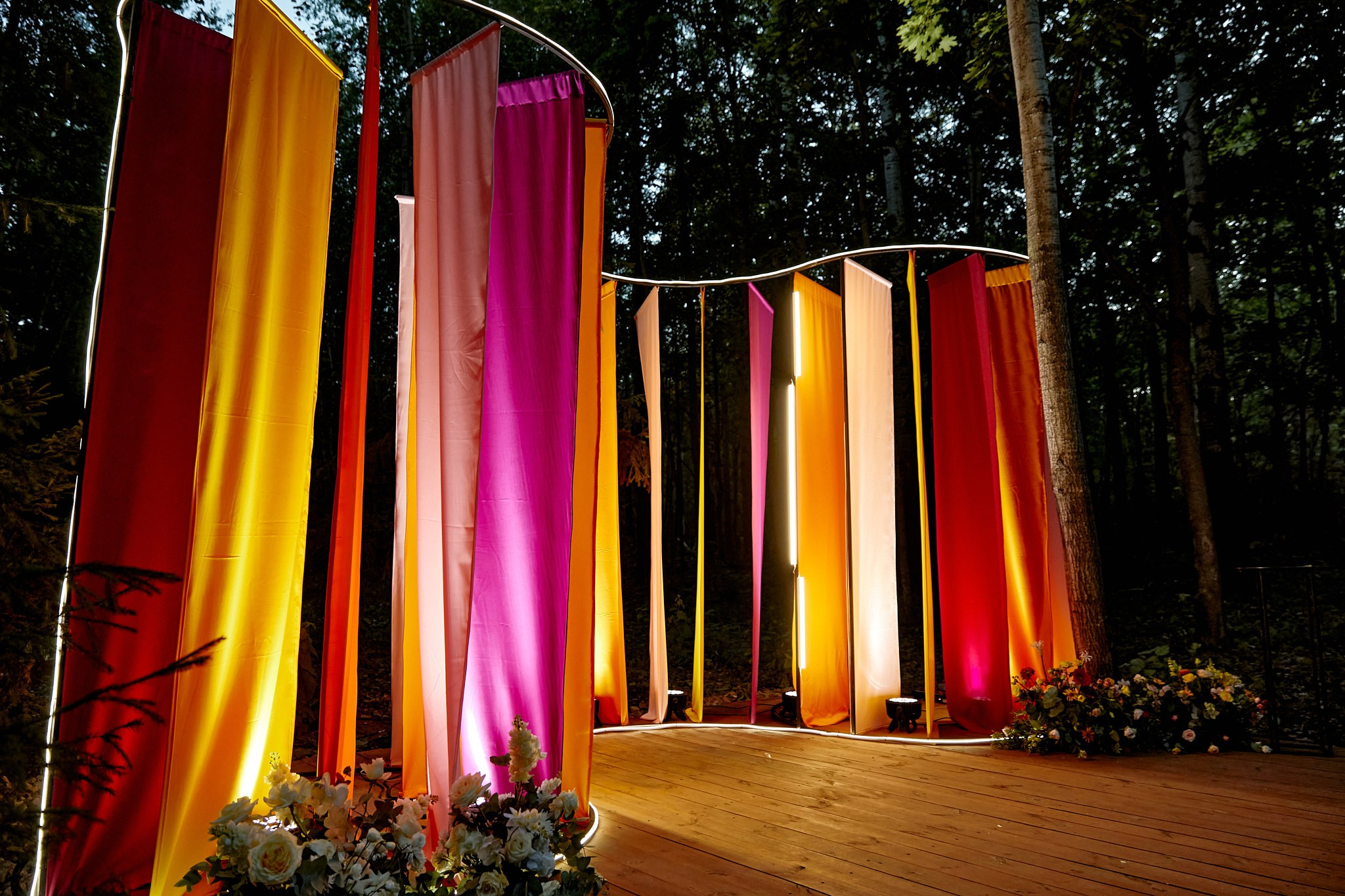 Living color — яркие и живые декорации от НикитинаДекор. Студия декора НикитинаДекор — оформление мероприятий в Ульяновске. Профессиональное создание эксклюзивных декораций