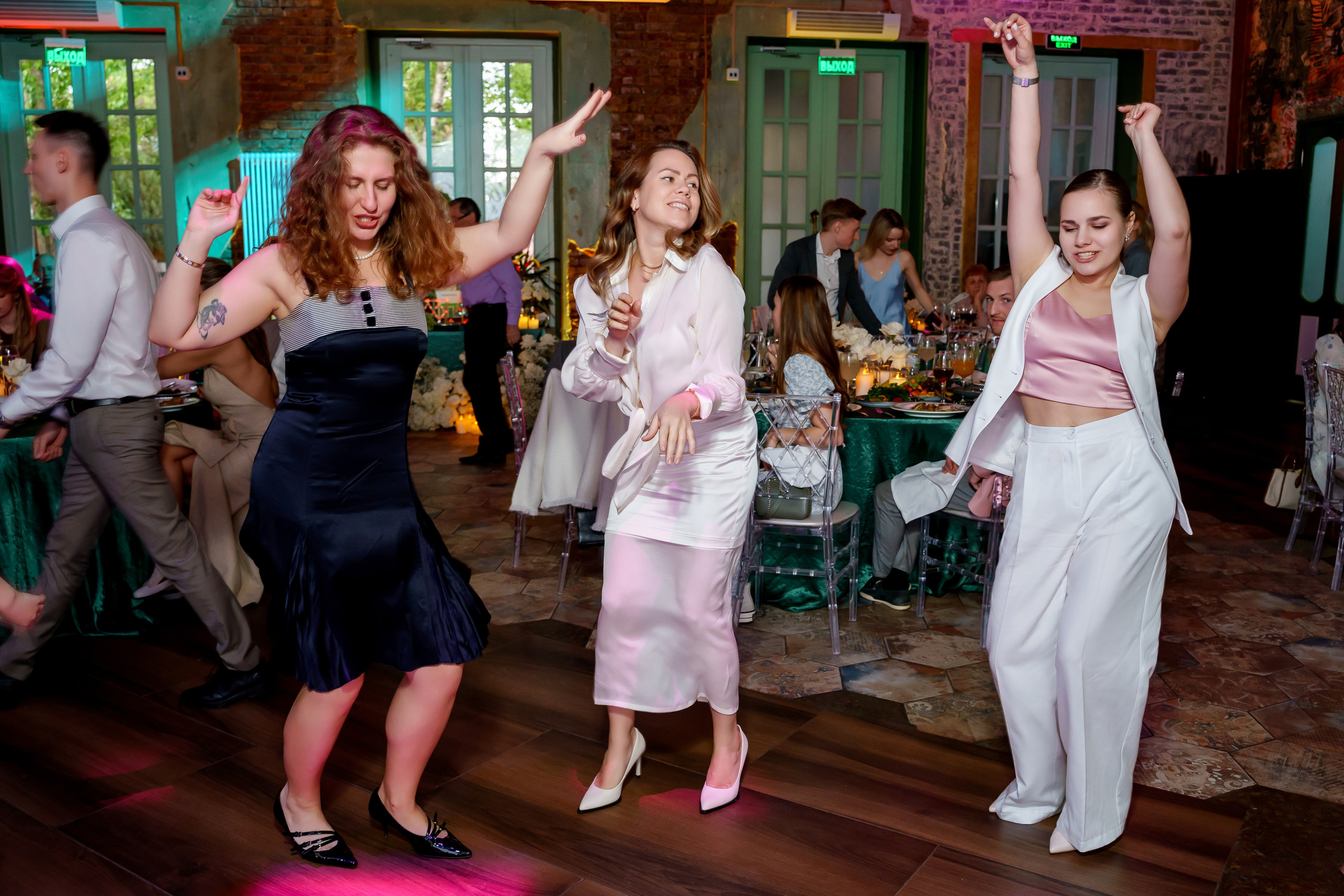 Александра и Иван. Свадебный банкет Loft Hall. Фотограф и видеограф в Москве и Московской области Мария Вишня