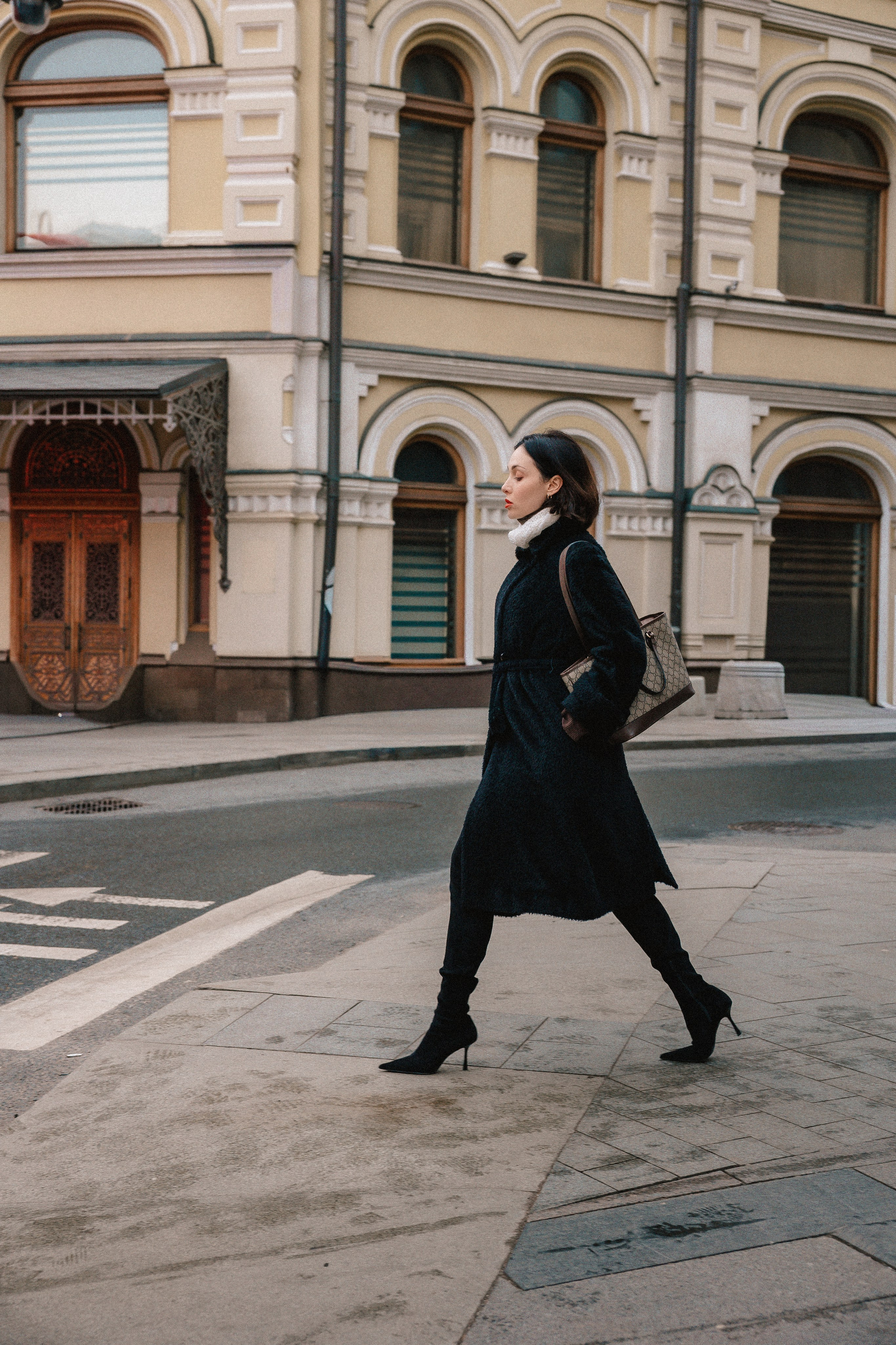 ОЛЯ. Я фотограф из Москвы к Вашим услугам