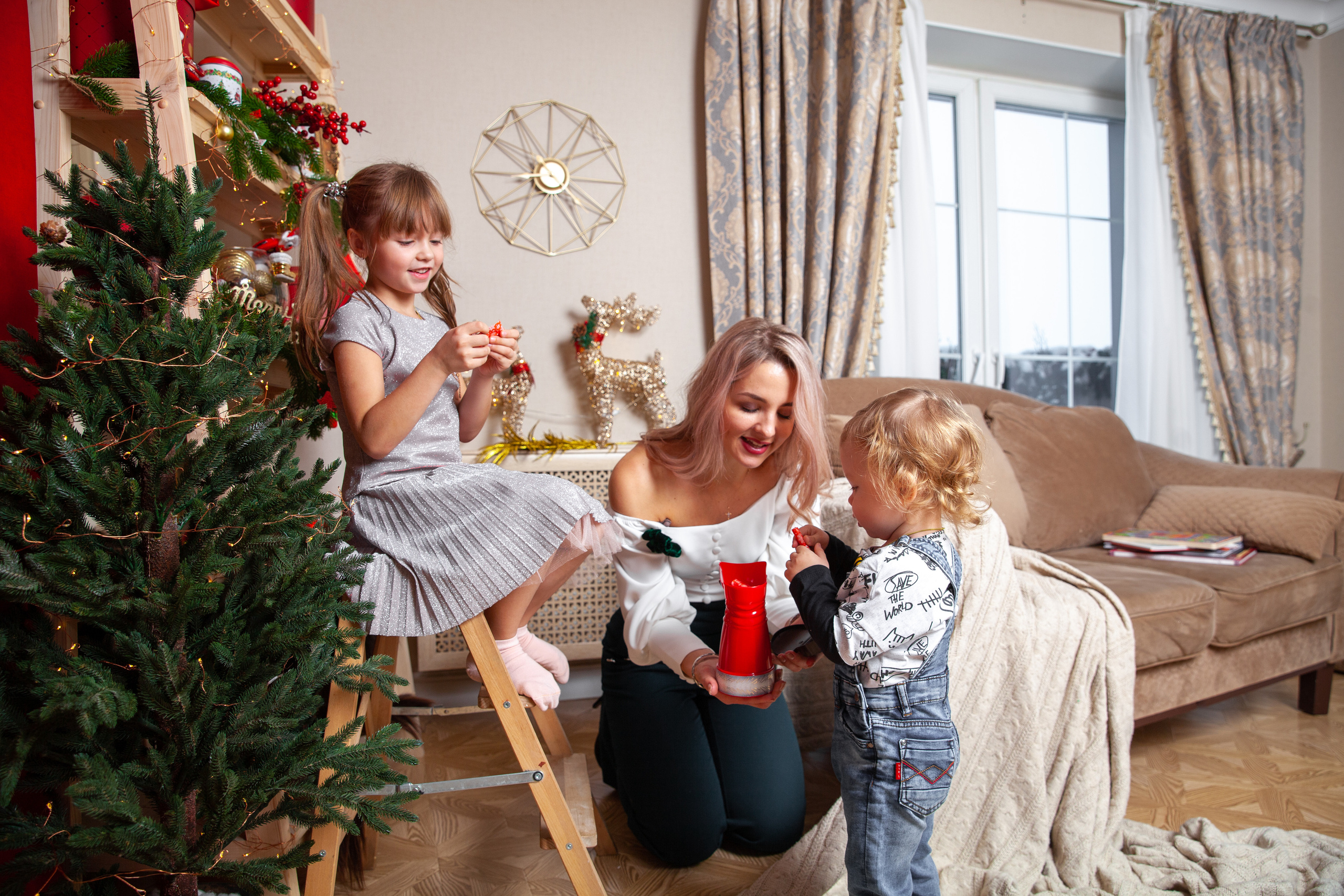 Мария с малышами. Новогодняя фотосессия. Фотограф в Железнодорожном и Балашихе