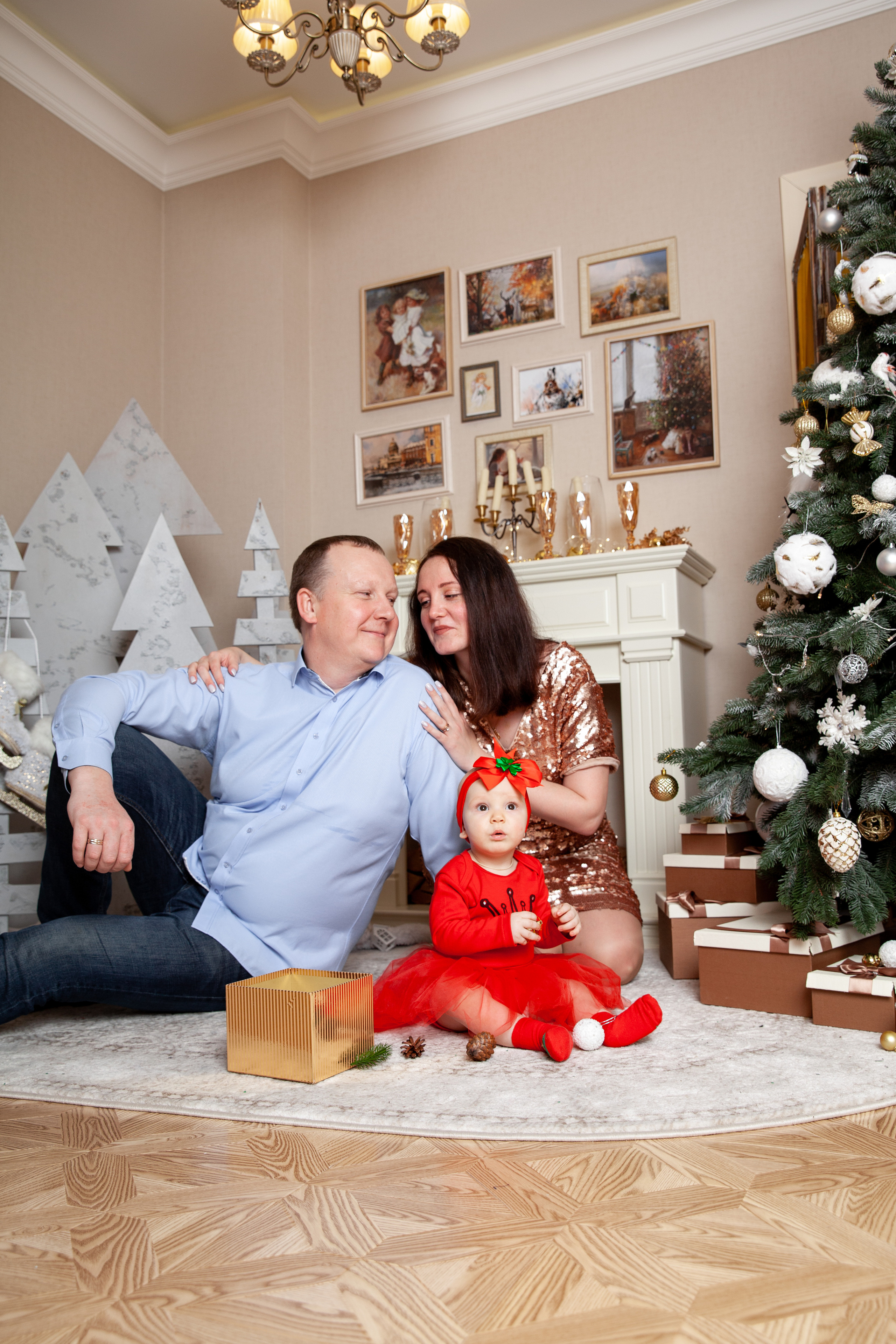 Новый год маленькой Ксюши и родителей. Фотограф в Железнодорожном и Балашихе