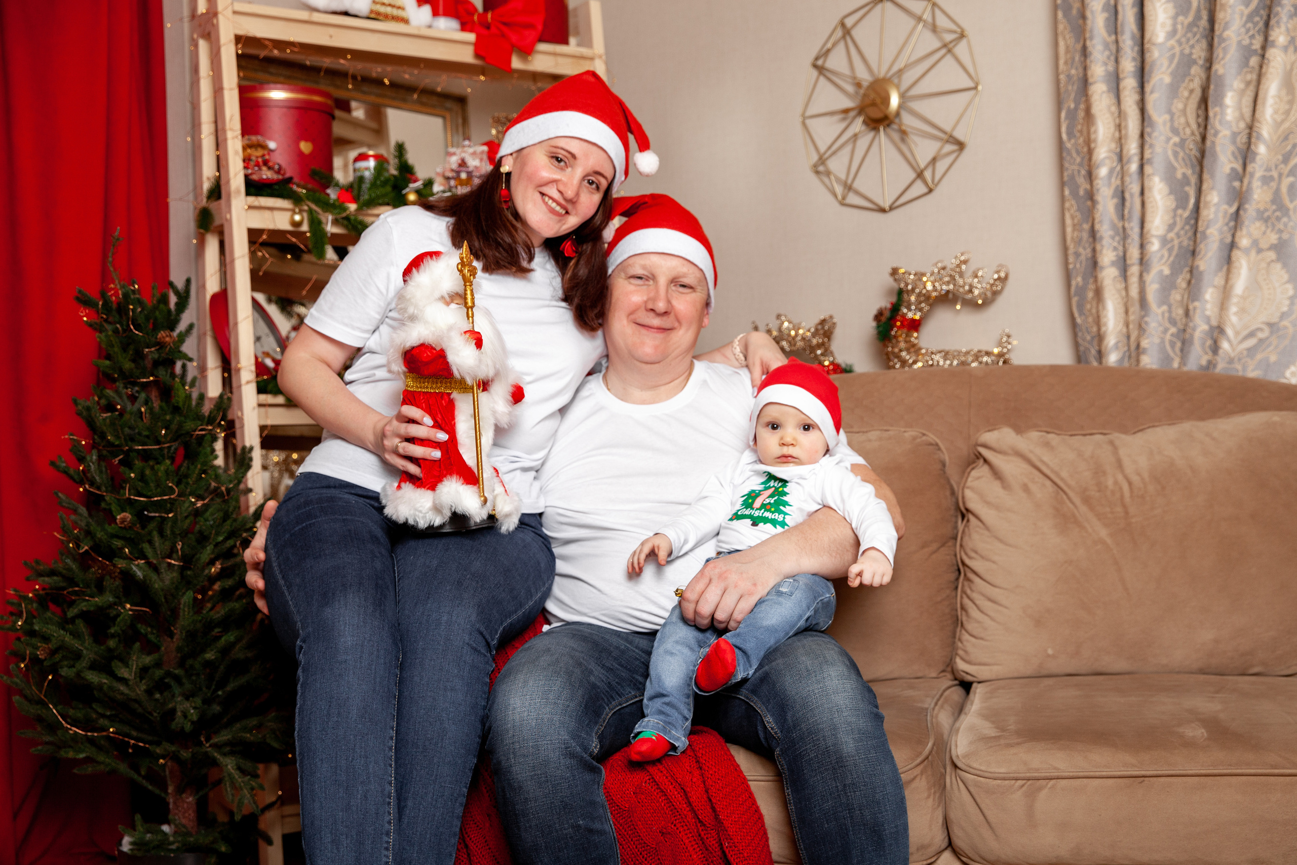 Новый год маленькой Ксюши и родителей. Фотограф в Железнодорожном и Балашихе