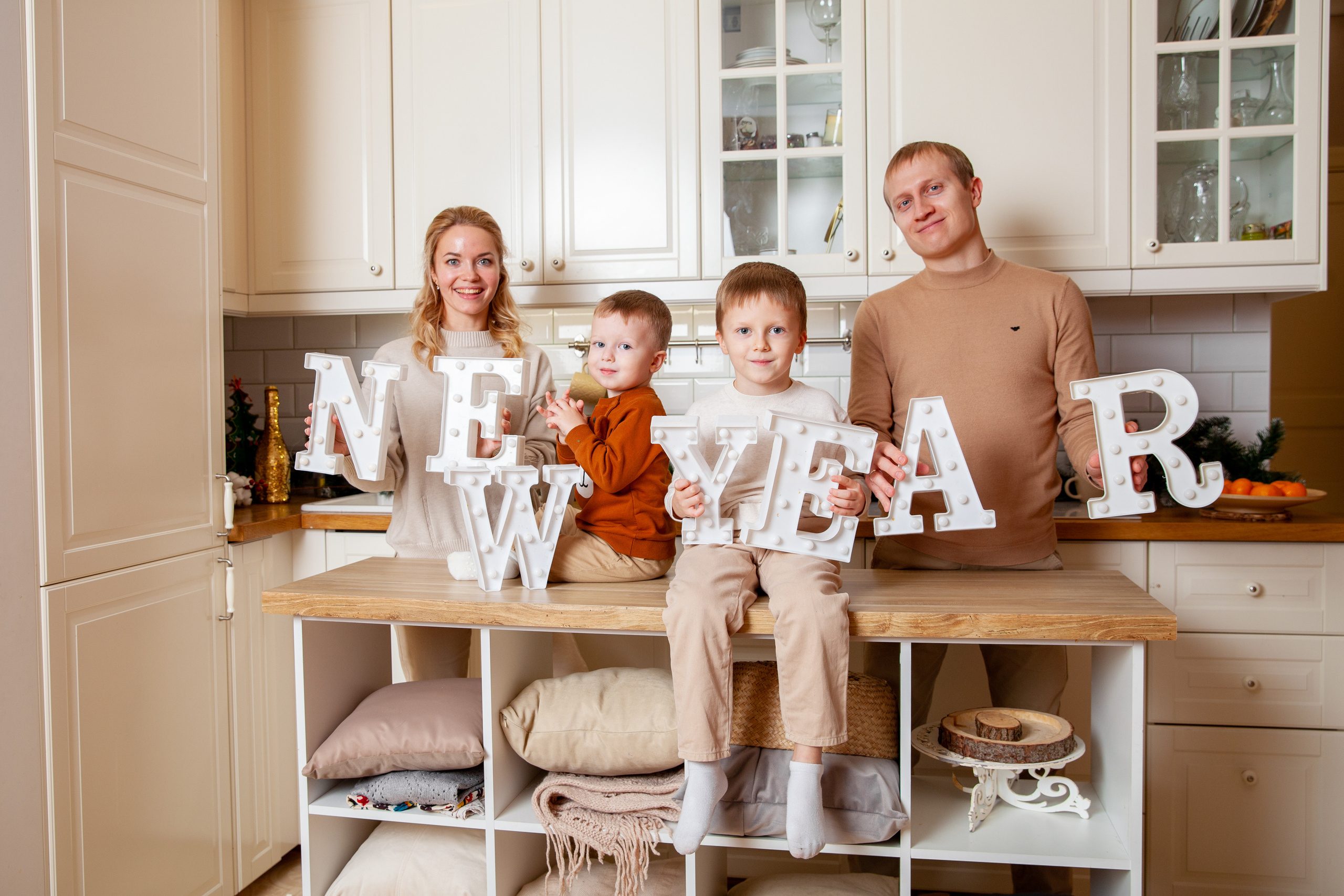 Новогодняя семейная фотосессия. Фотограф в Железнодорожном и Балашихе