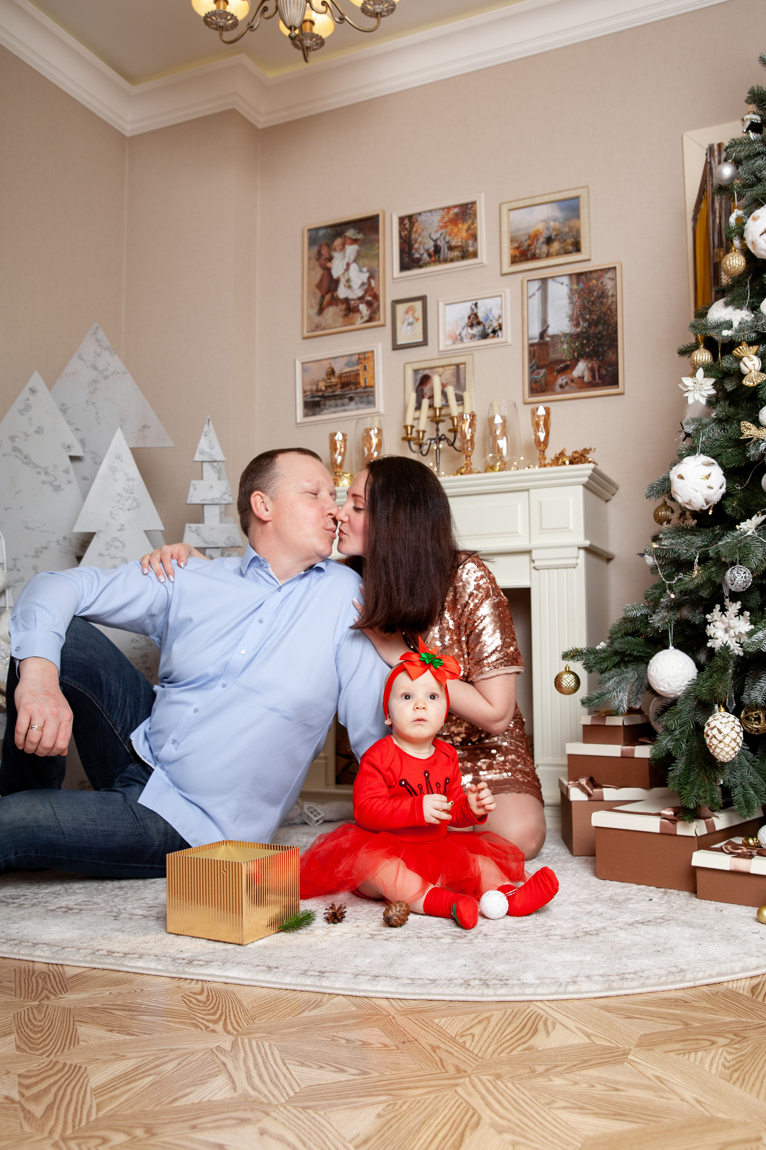 Новый год маленькой Ксюши и родителей. Фотограф в Железнодорожном и Балашихе