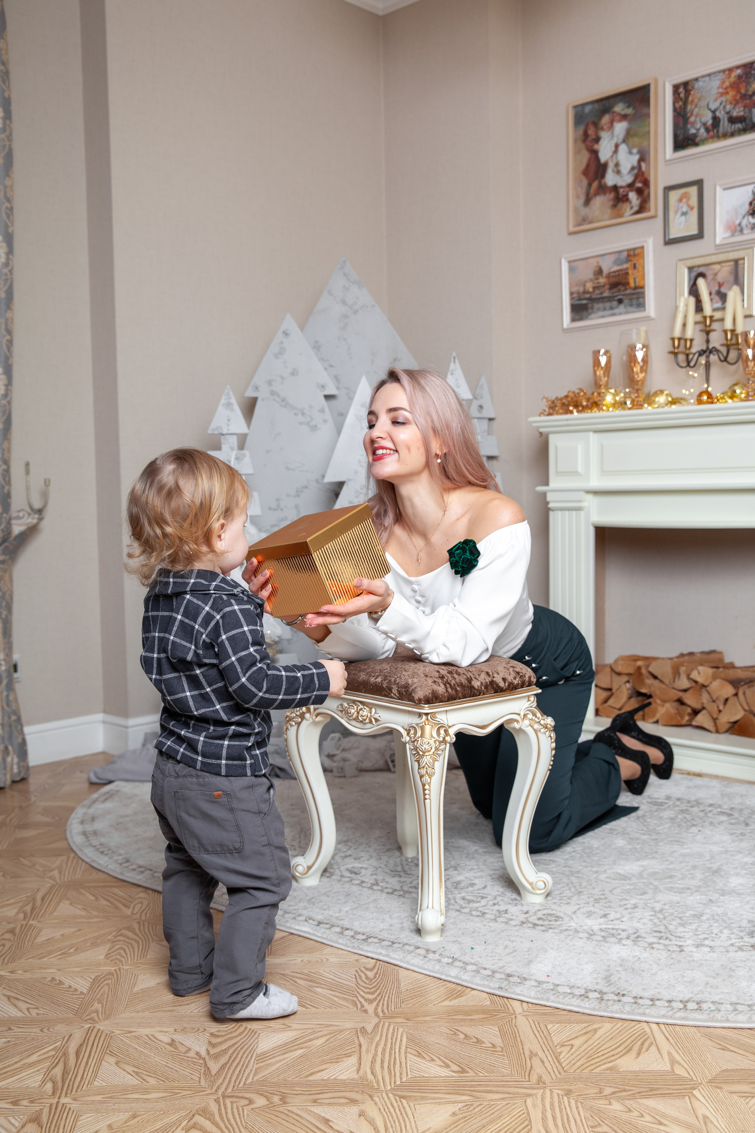 Мария с малышами. Новогодняя фотосессия. Фотограф в Железнодорожном и Балашихе